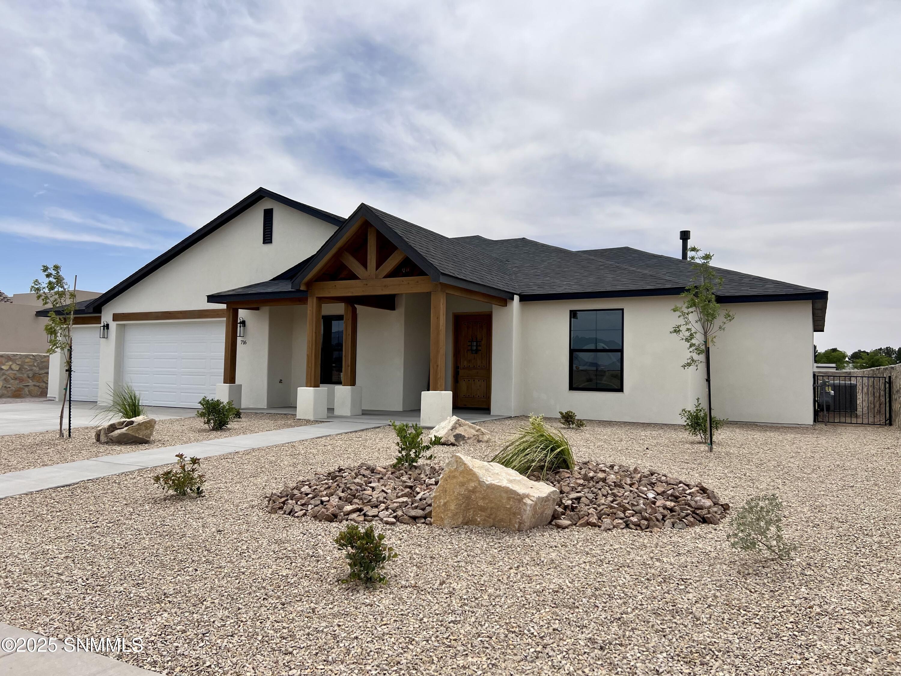 716 Basha Arc Property Photo