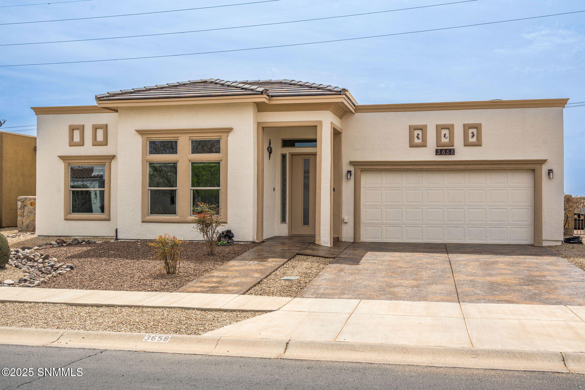 3658 San Clemente Avenue Property Photo