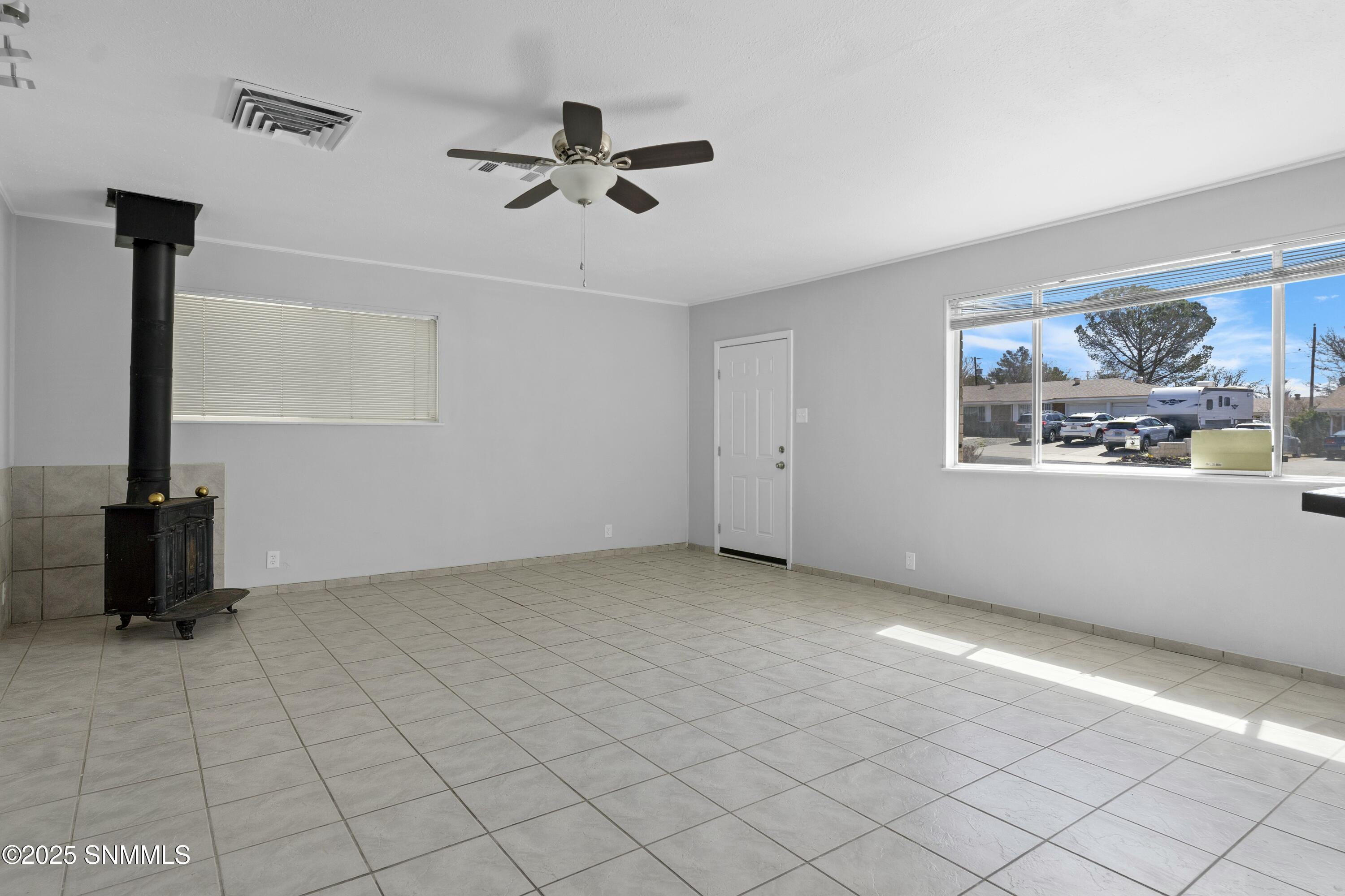 1615 Mariposa Drive Property Photo 12