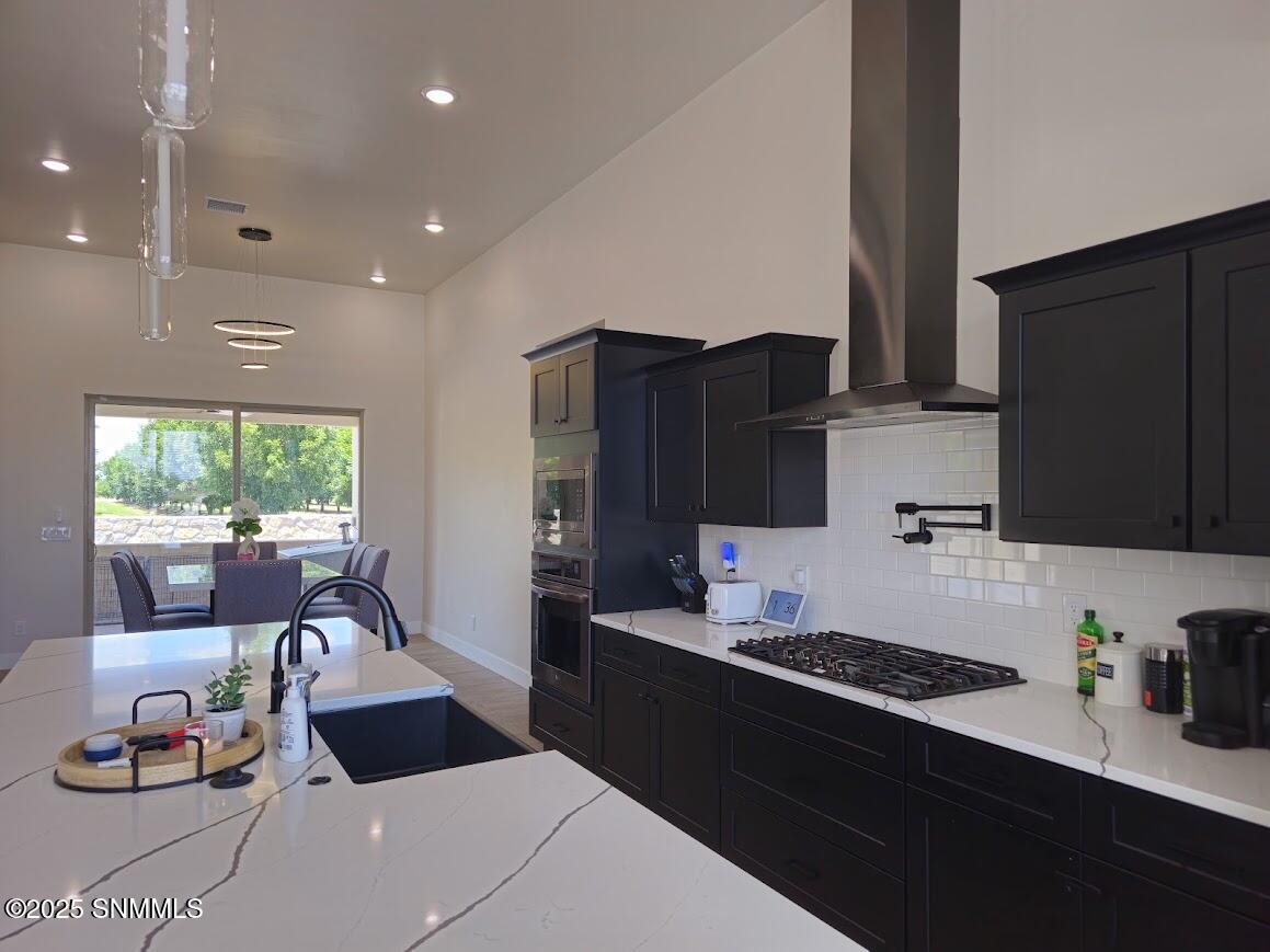 7557 Sussex Court Property Photo 6
