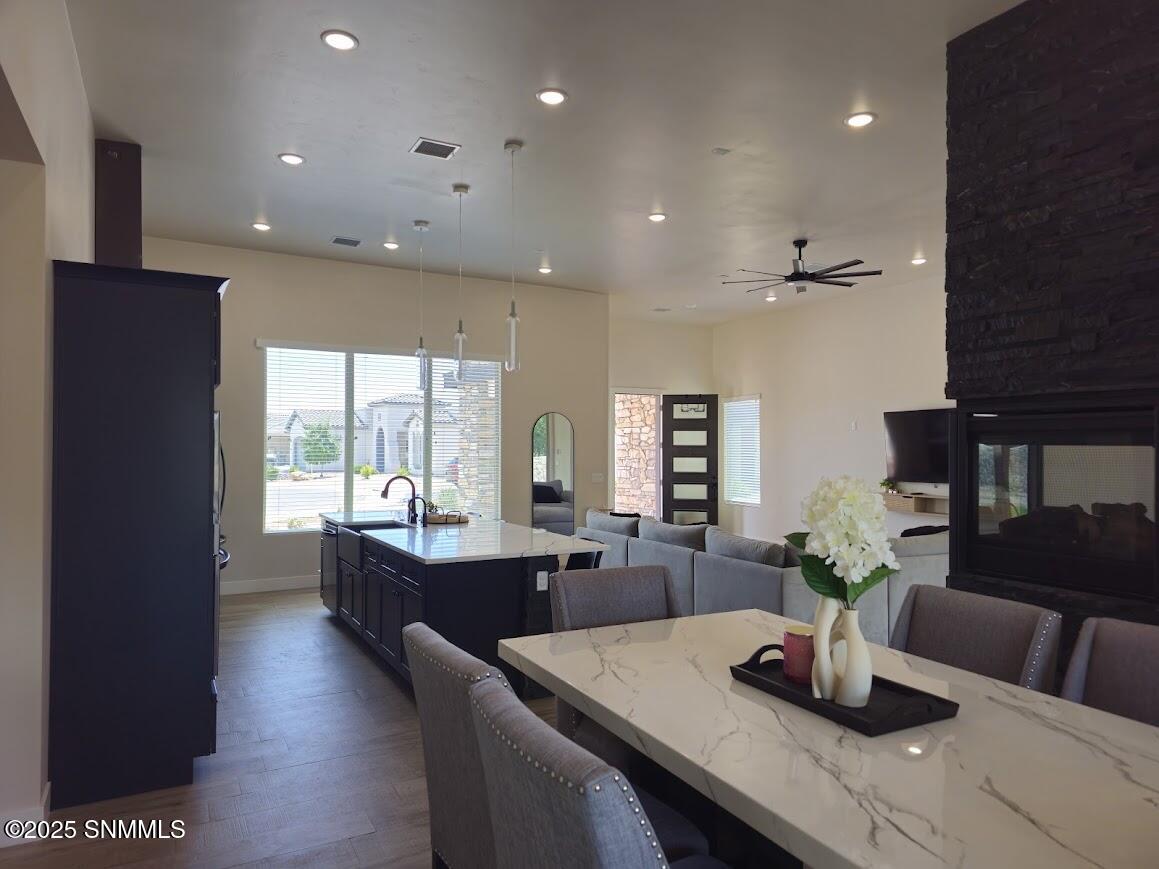 7557 Sussex Court Property Photo 8