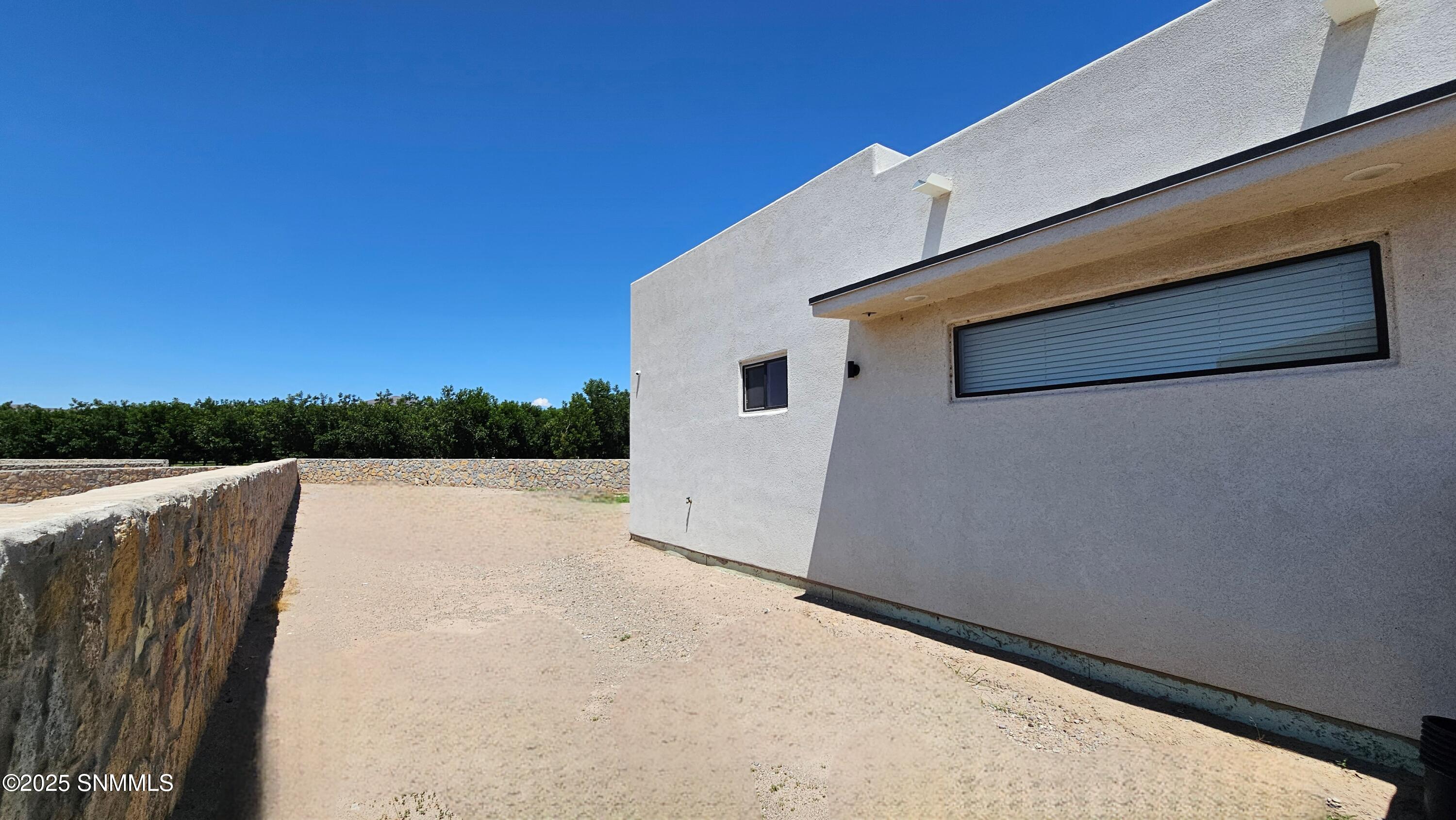 7557 Sussex Court Property Photo 27