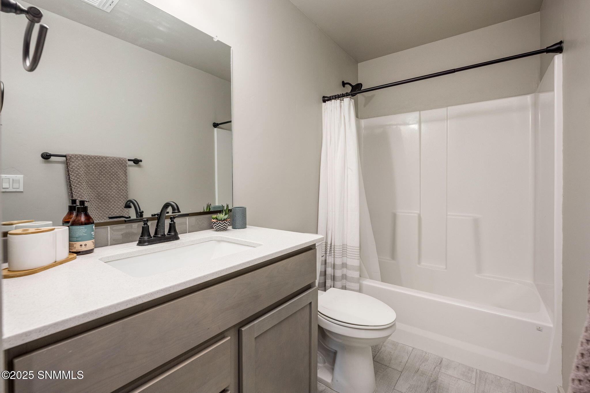 4966 Kailasa Drive Property Photo 18