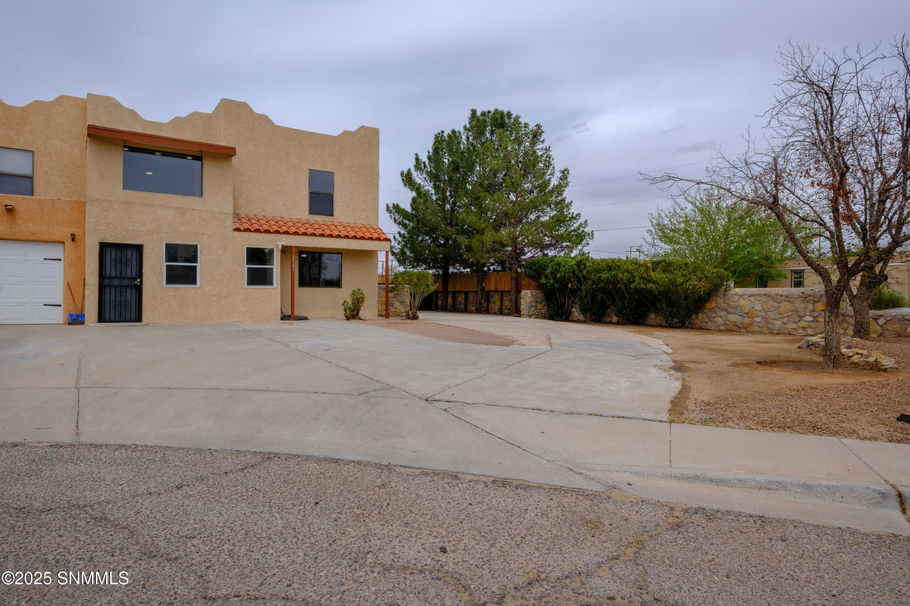 2081 Nehemiah Court Property Photo 2