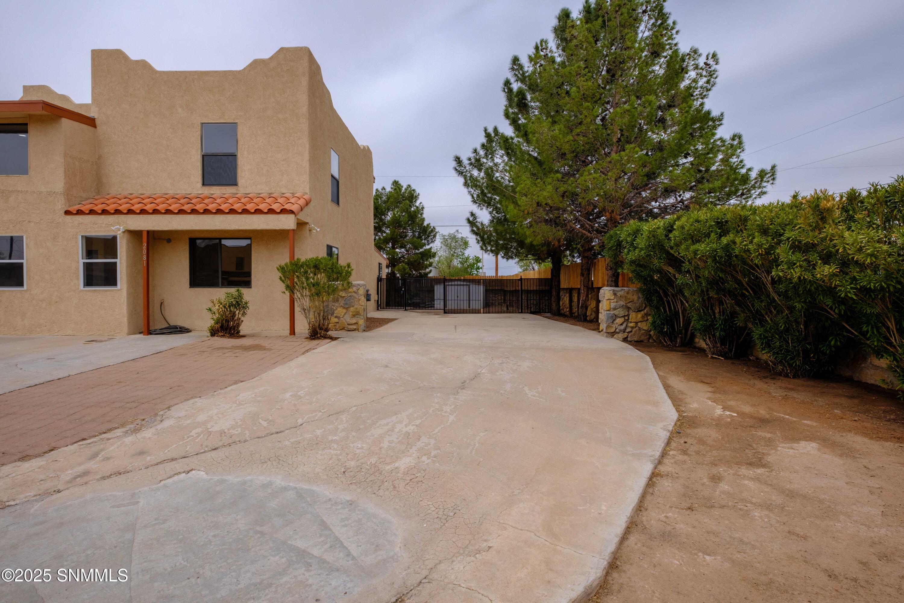 2081 Nehemiah Court Property Photo 3