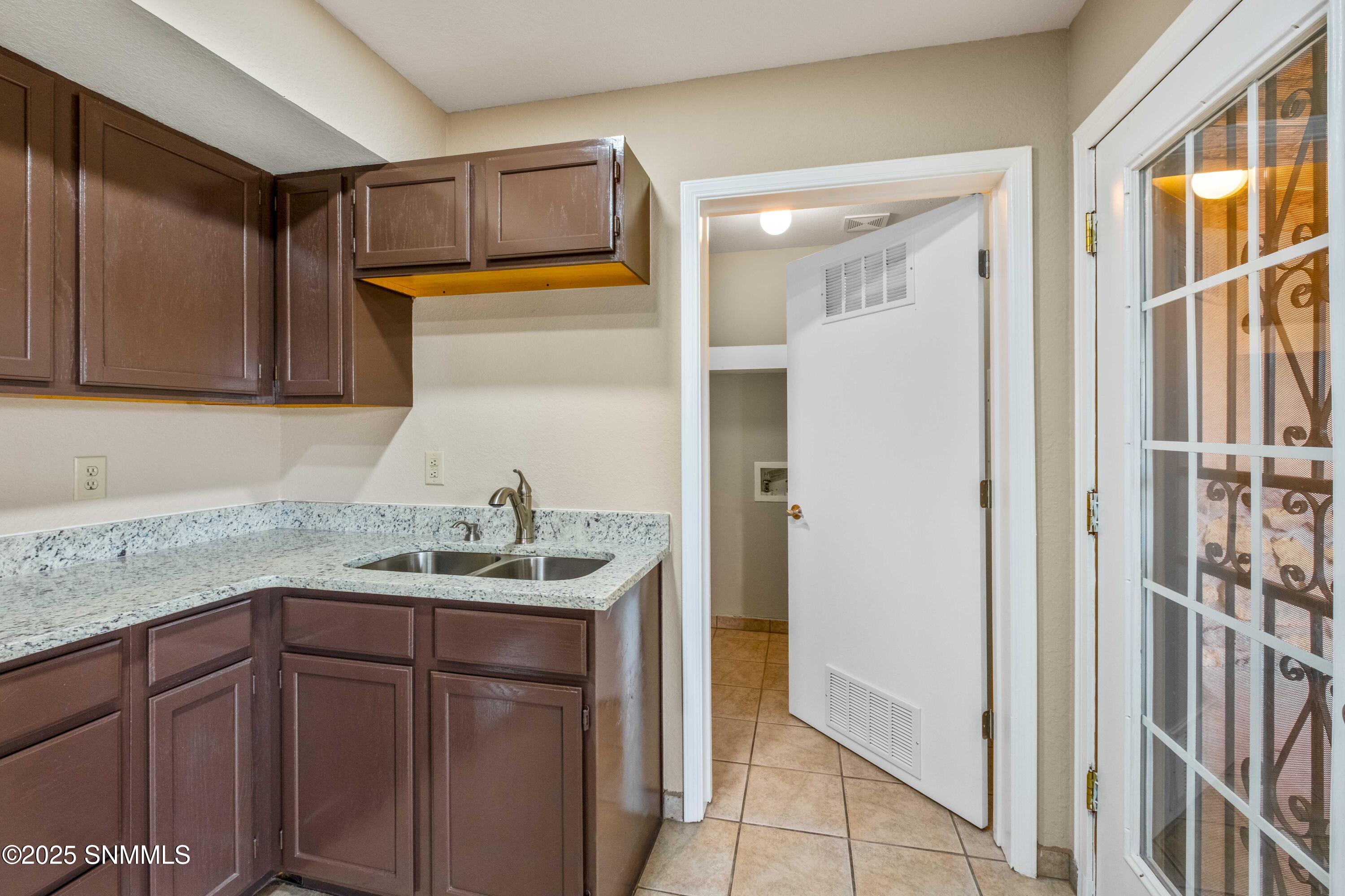 2081 Nehemiah Court Property Photo 16