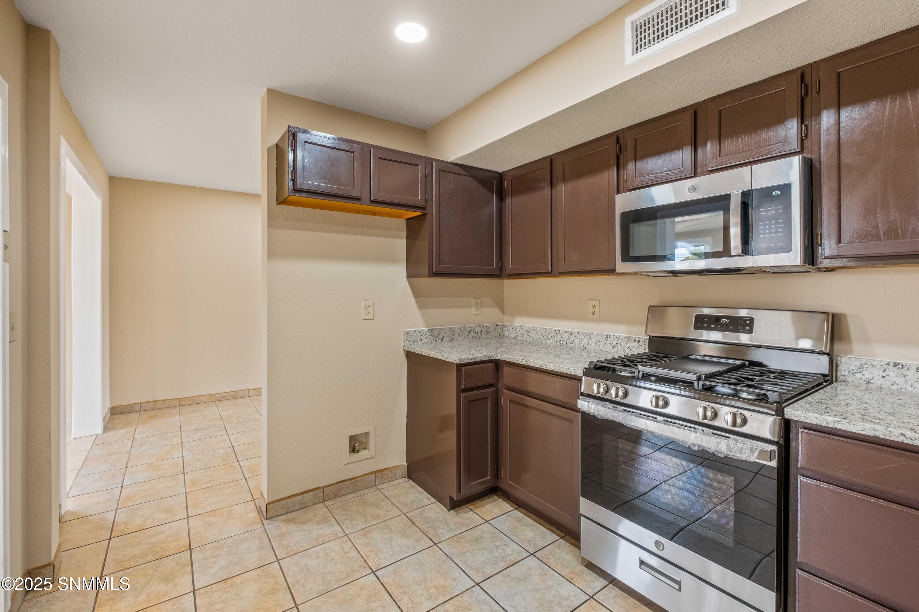2081 Nehemiah Court Property Photo 17