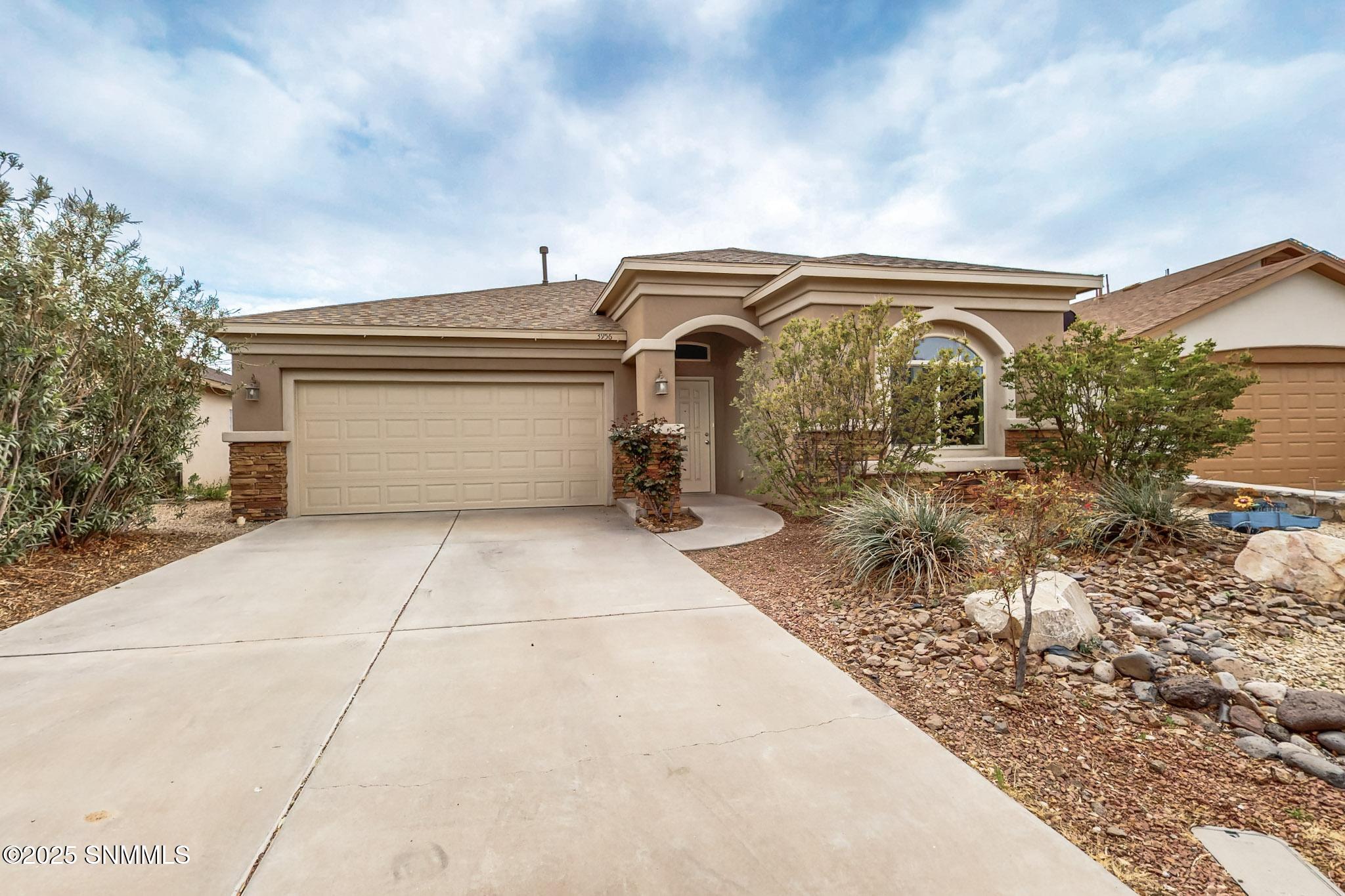 3956 Monte Lindo Court Property Photo 2