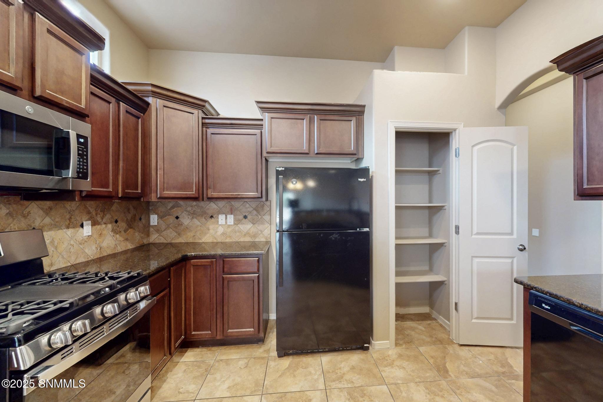 3956 Monte Lindo Court Property Photo 7