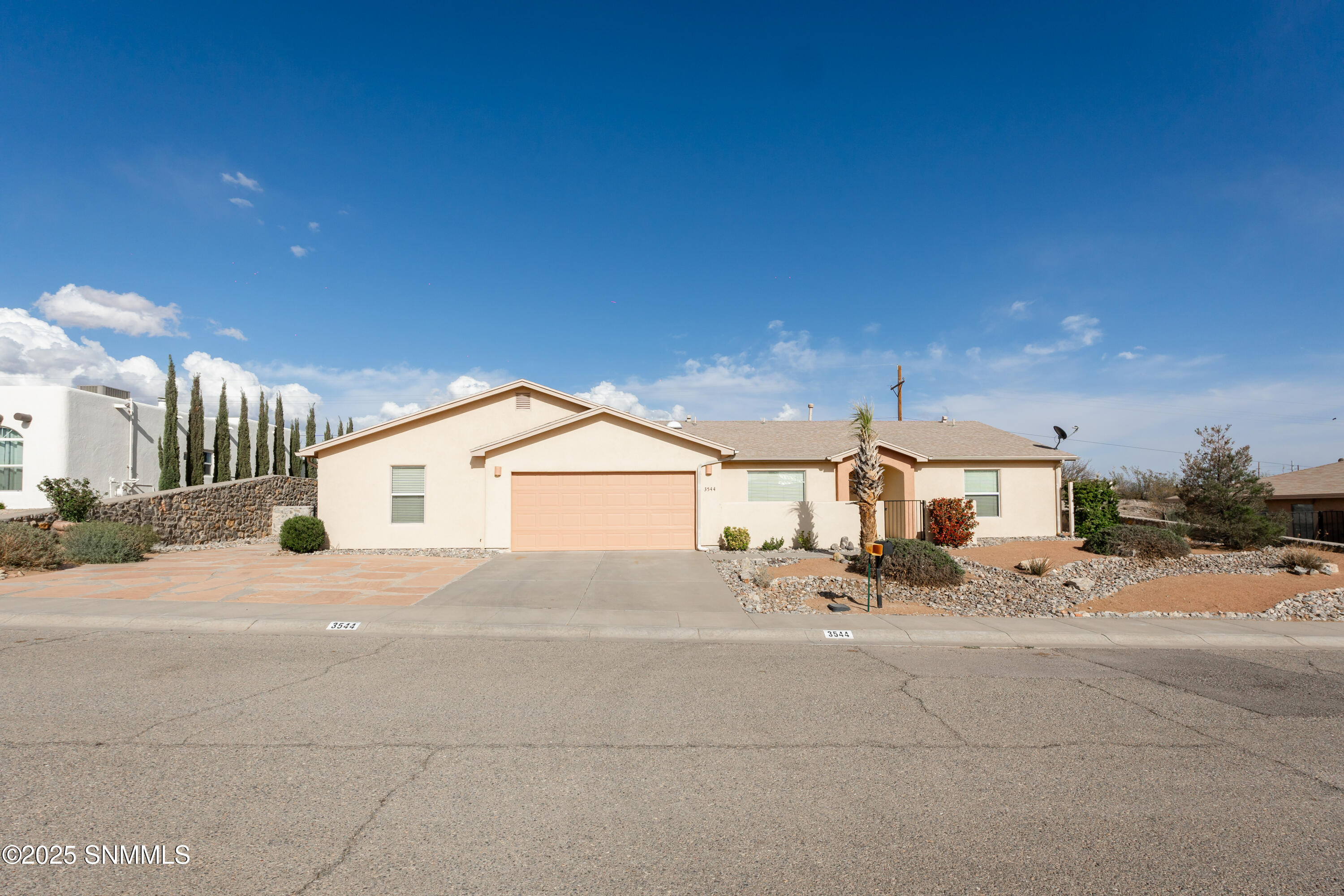 Sandhill Village Real Estate Listings Main Image