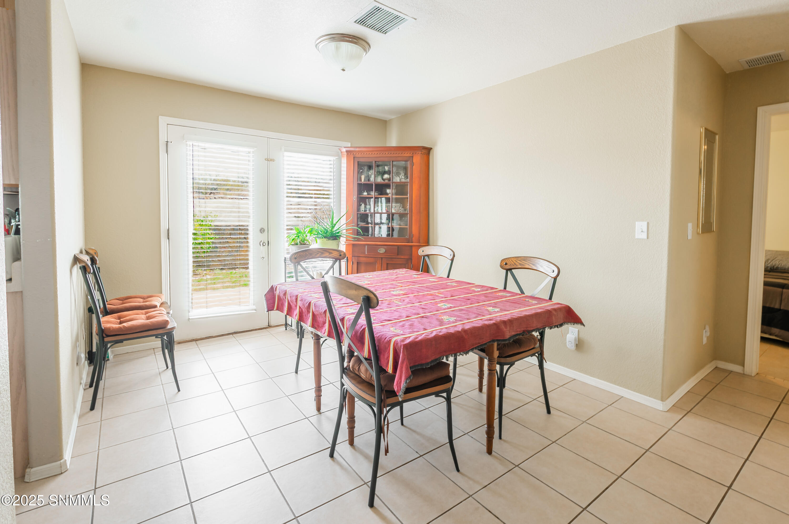 3544 Roma Drive Property Photo 16
