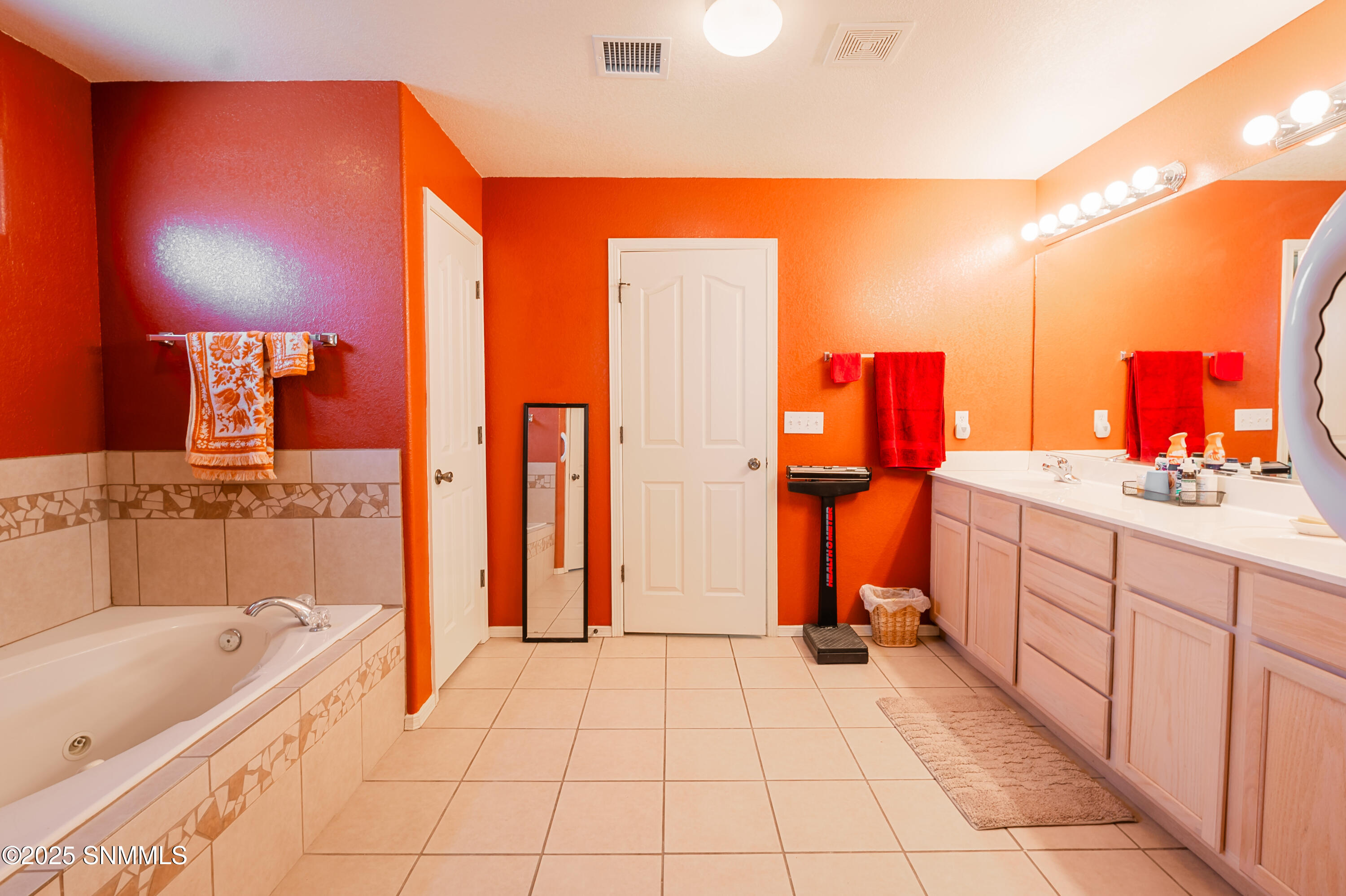3544 Roma Drive Property Photo 19