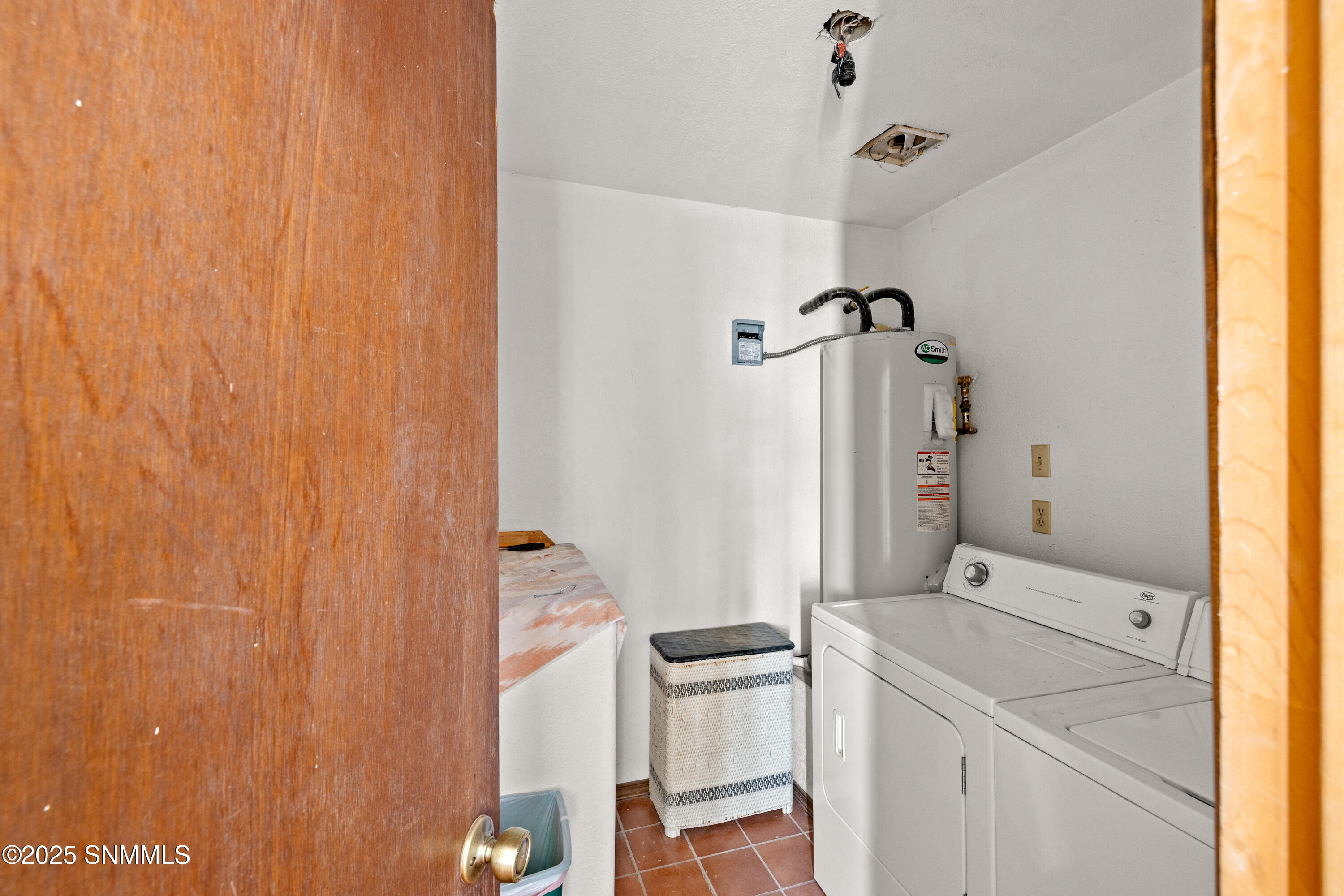 4381 Libra Drive Property Photo 6