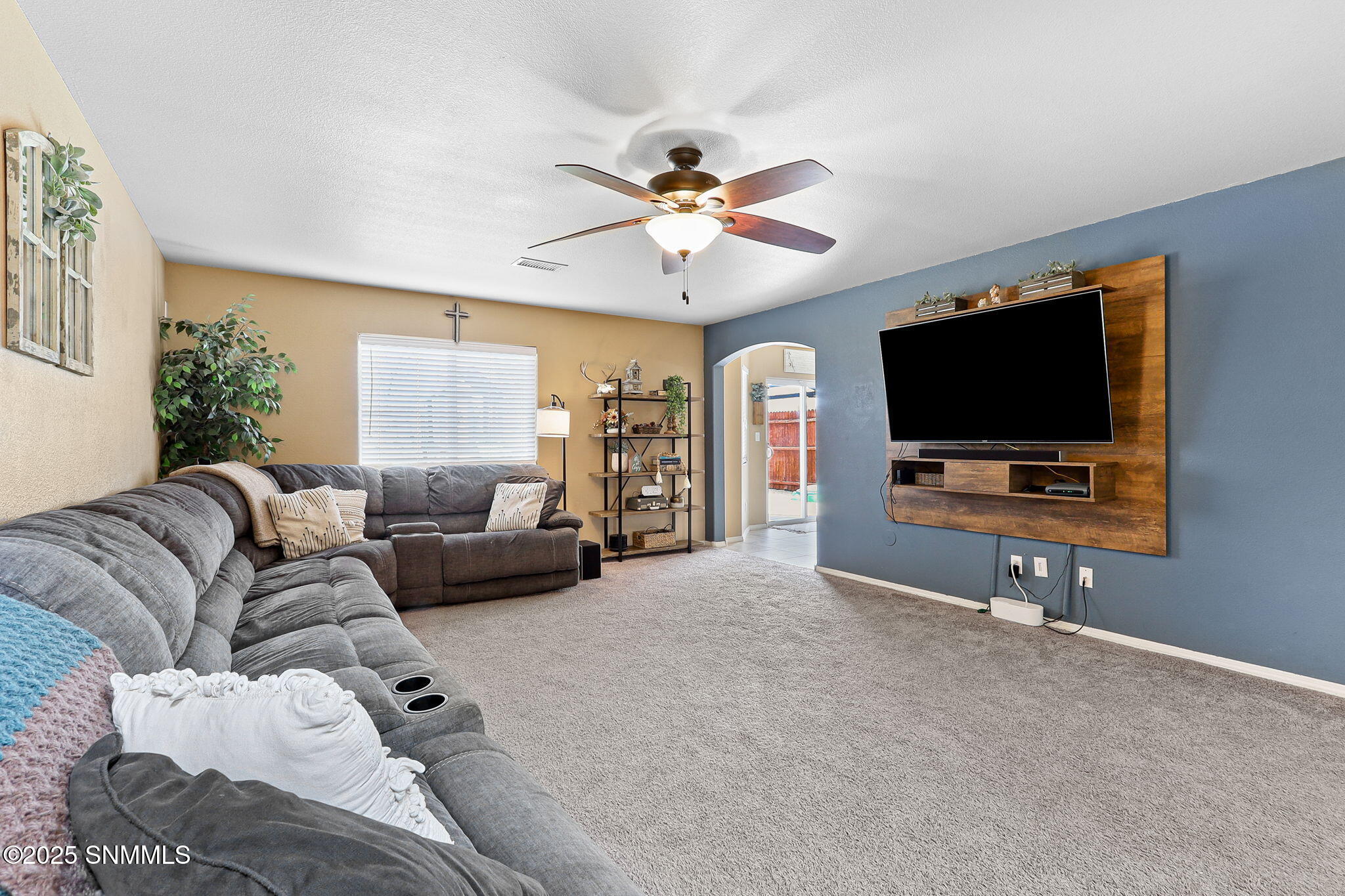 5115 Kensington Way Property Photo 1