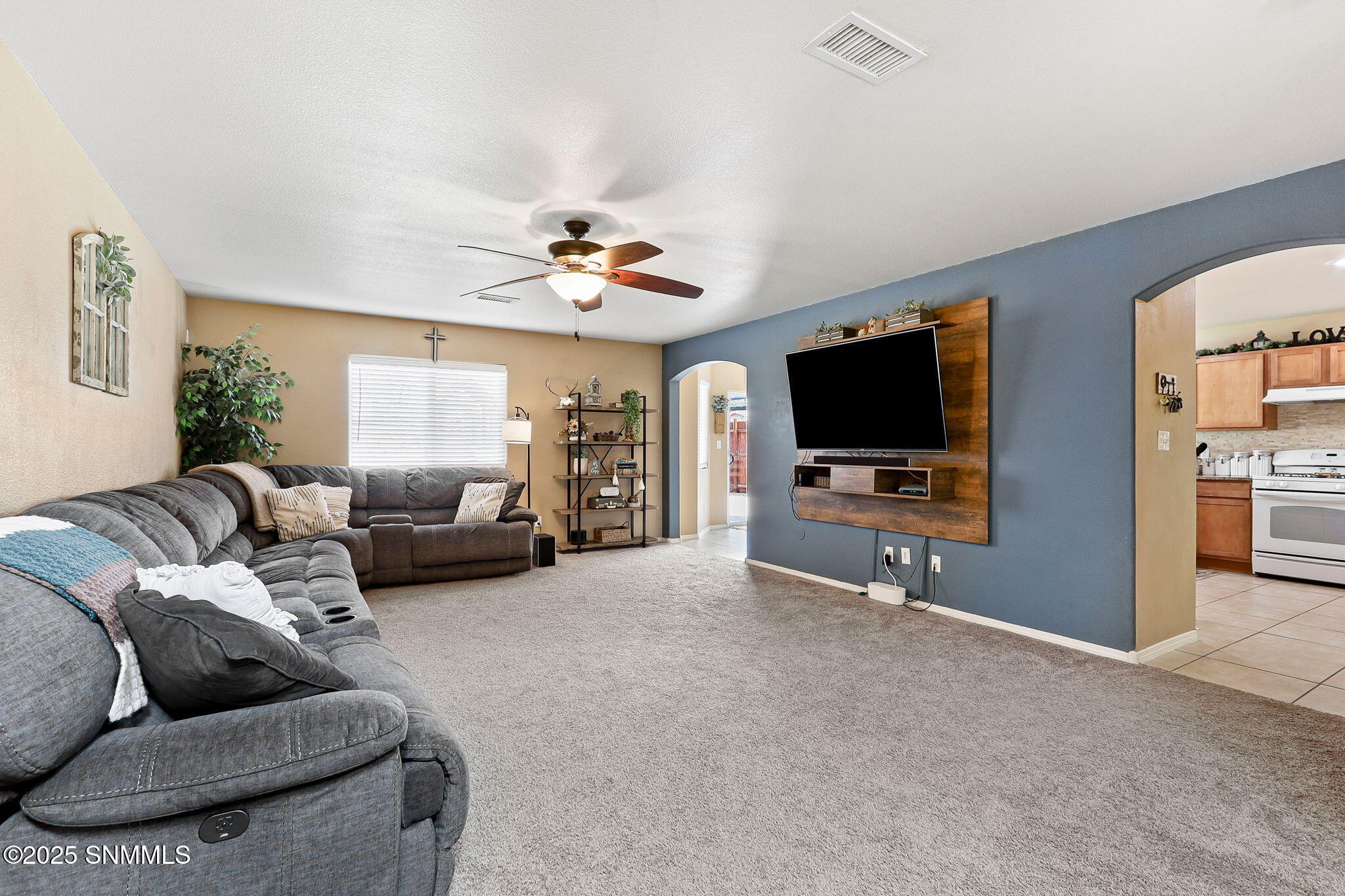 5115 Kensington Way Property Photo 6