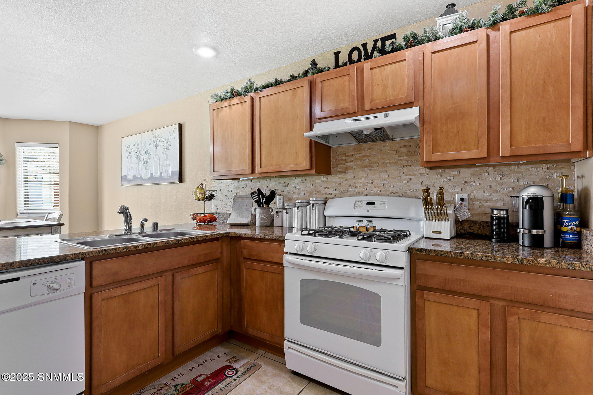 5115 Kensington Way Property Photo 13