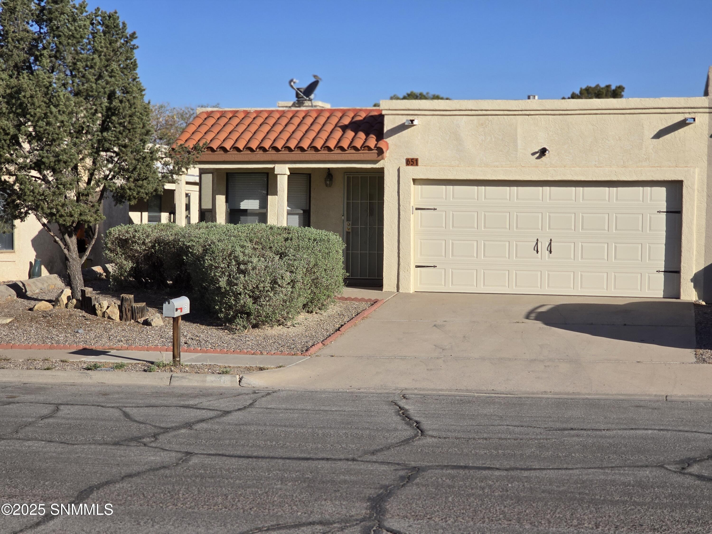 651 Rouault Avenue Property Photo