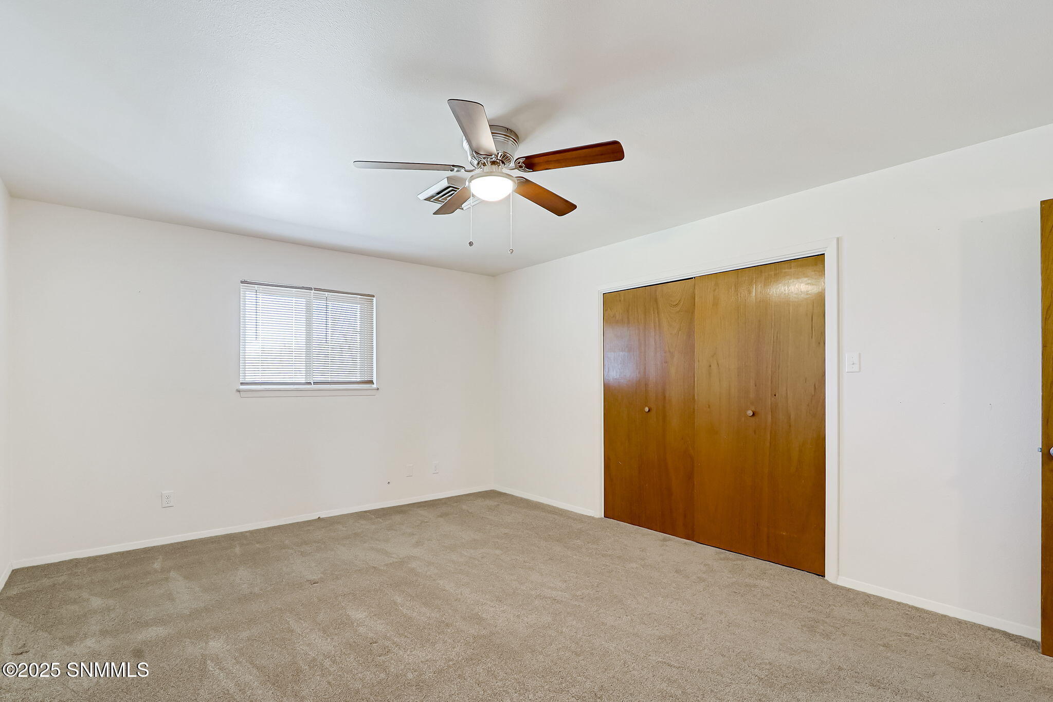 1734 S Fairacres Road Property Photo 6