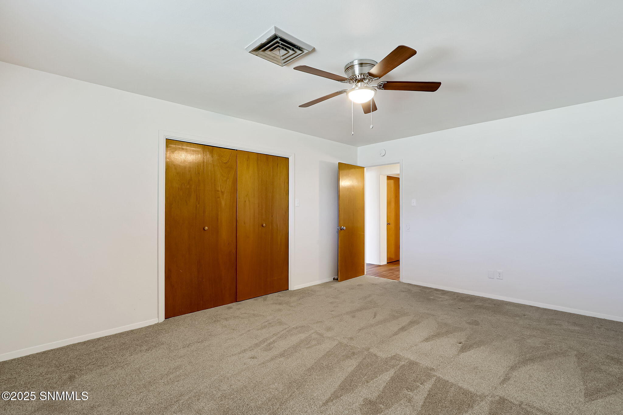 1734 S Fairacres Road Property Photo 7