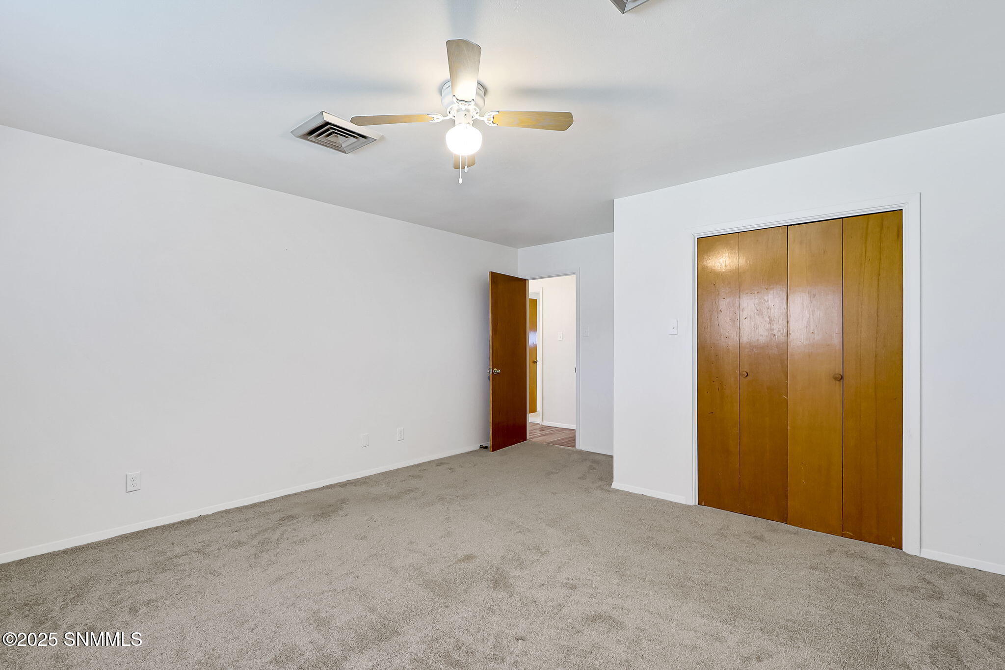 1734 S Fairacres Road Property Photo 11
