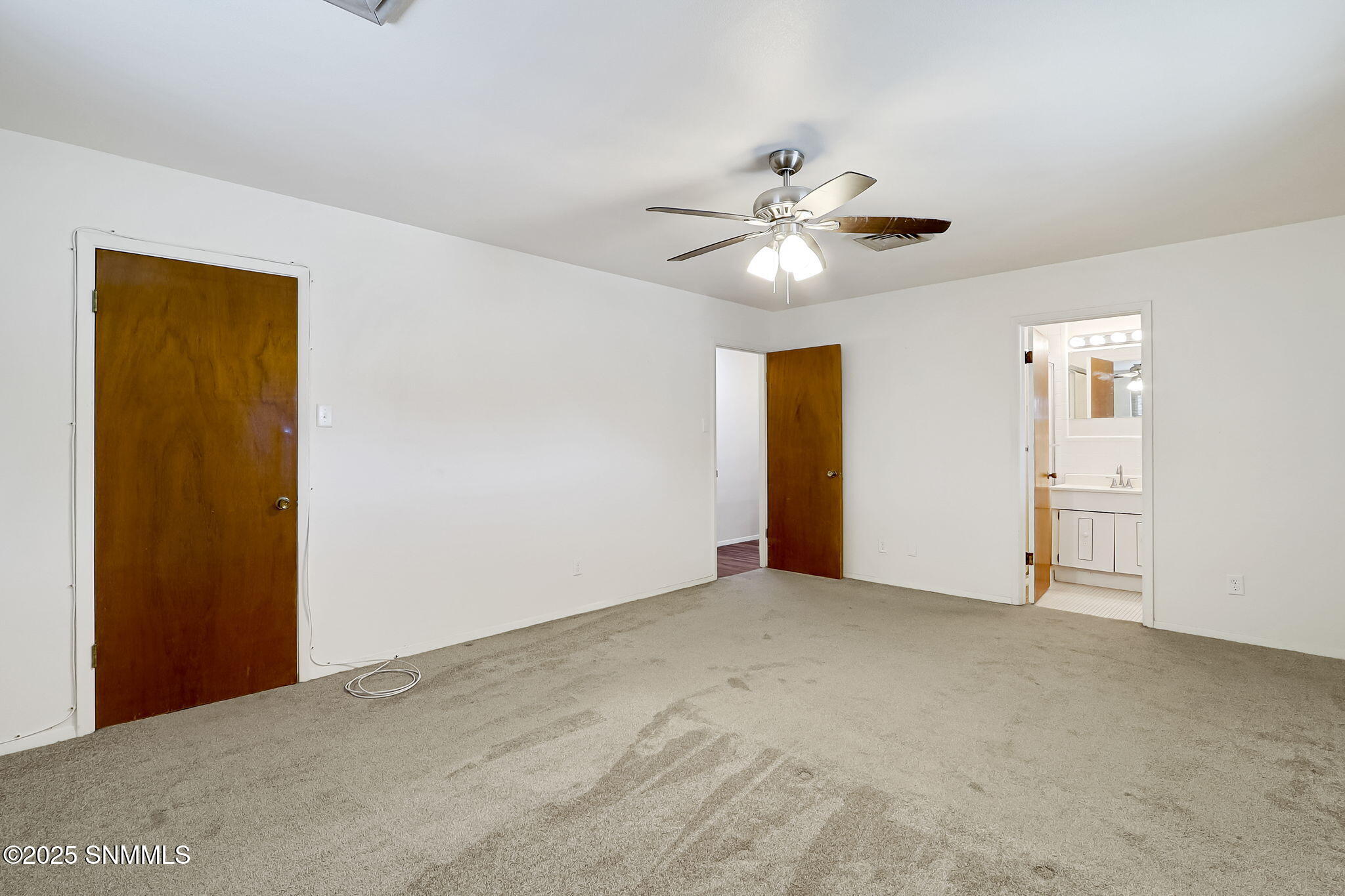 1734 S Fairacres Road Property Photo 15