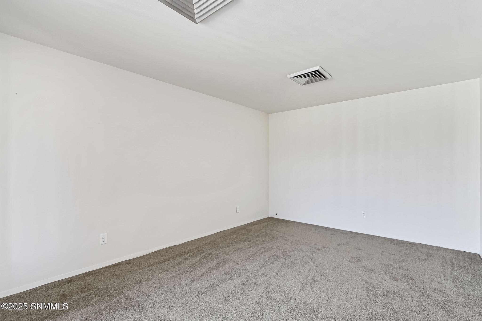 1734 S Fairacres Road Property Photo 56