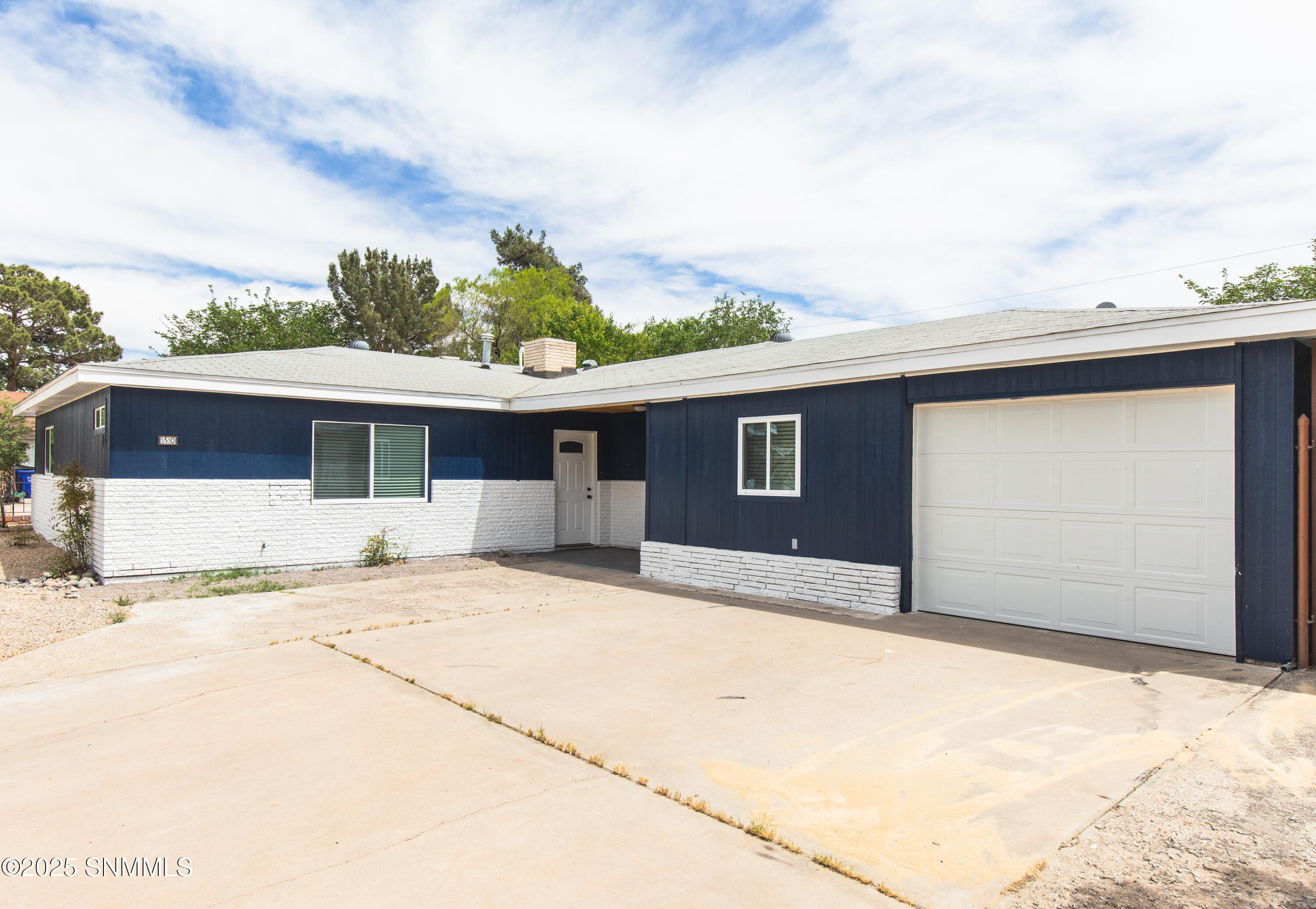 1610 Country Club Circle Property Photo 2