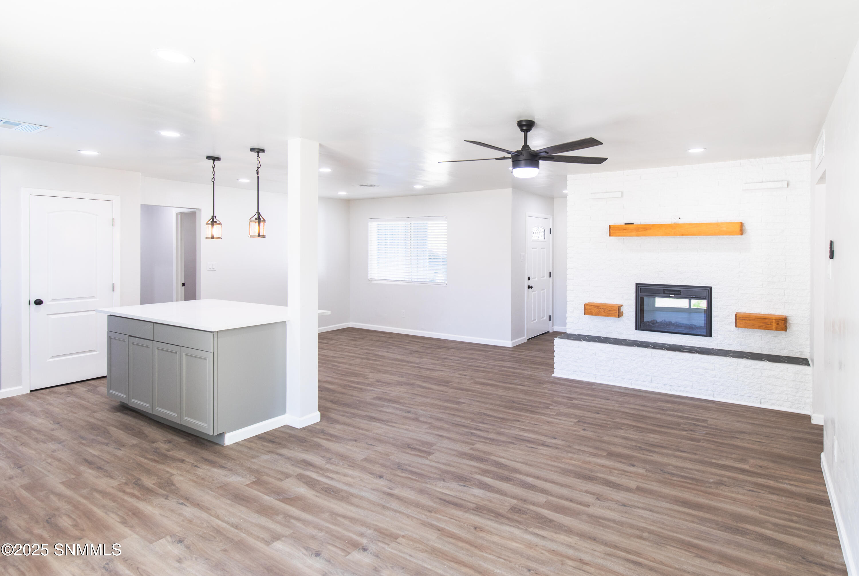 1610 Country Club Circle Property Photo 10
