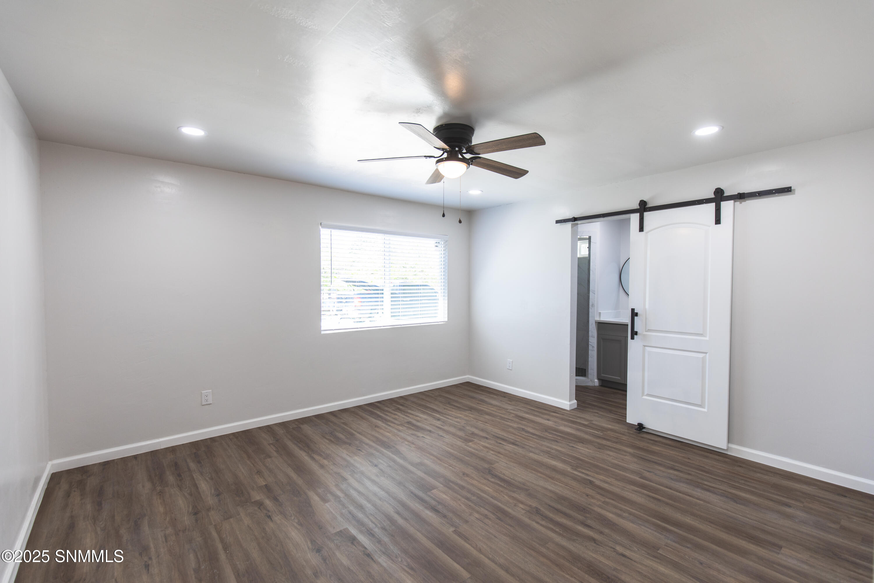 1610 Country Club Circle Property Photo 11