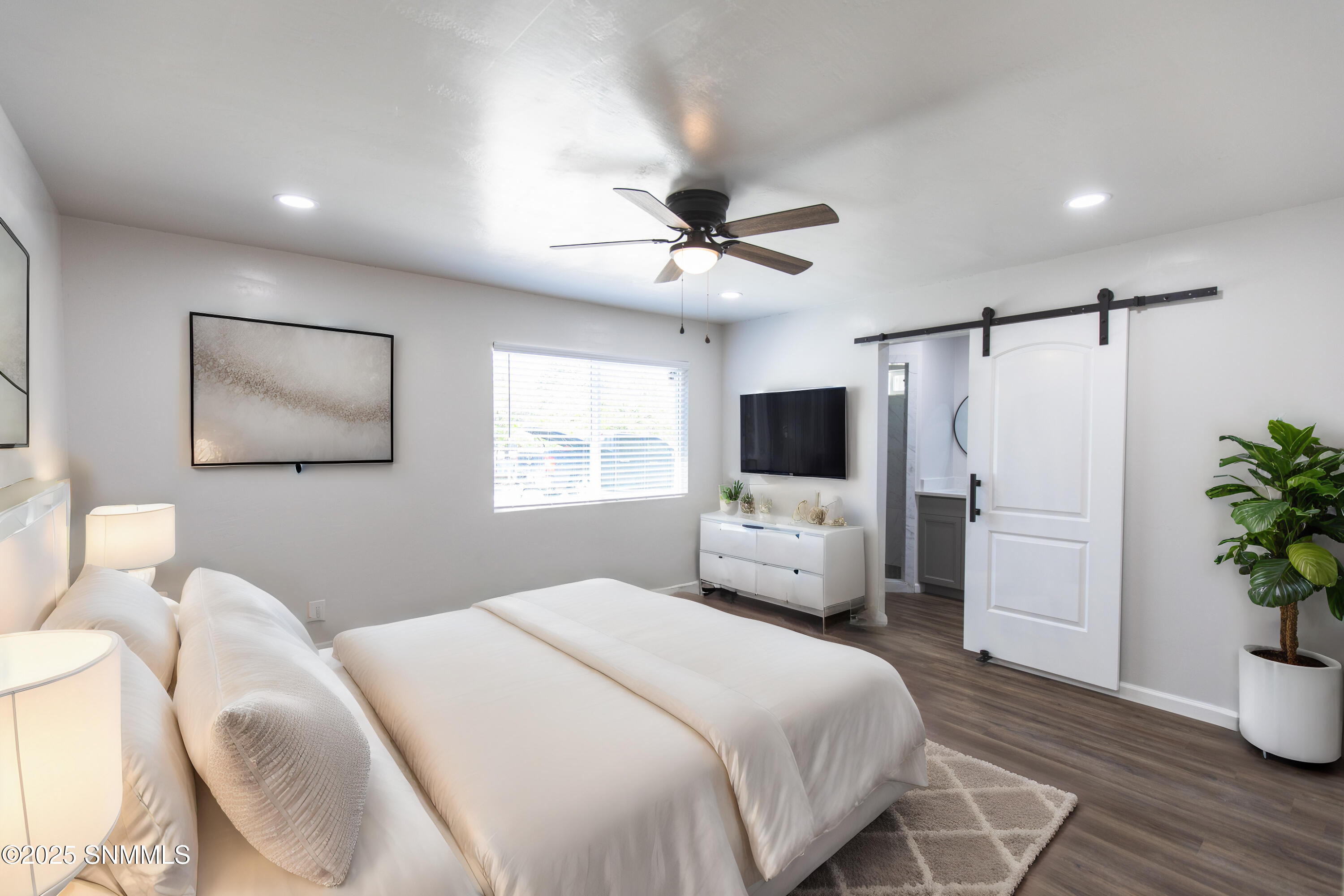 1610 Country Club Circle Property Photo 12