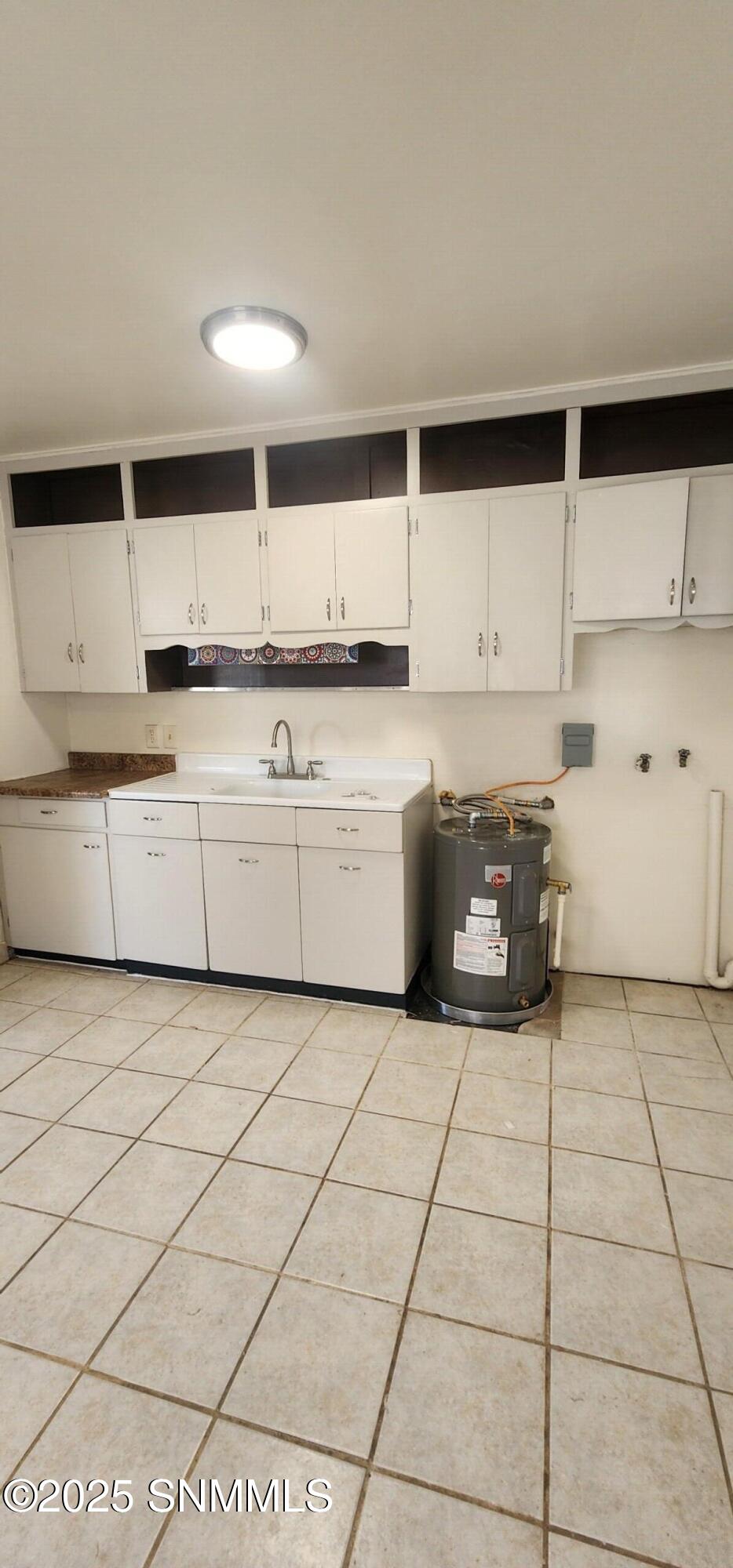 1206 W Hall Avenue Property Photo 6