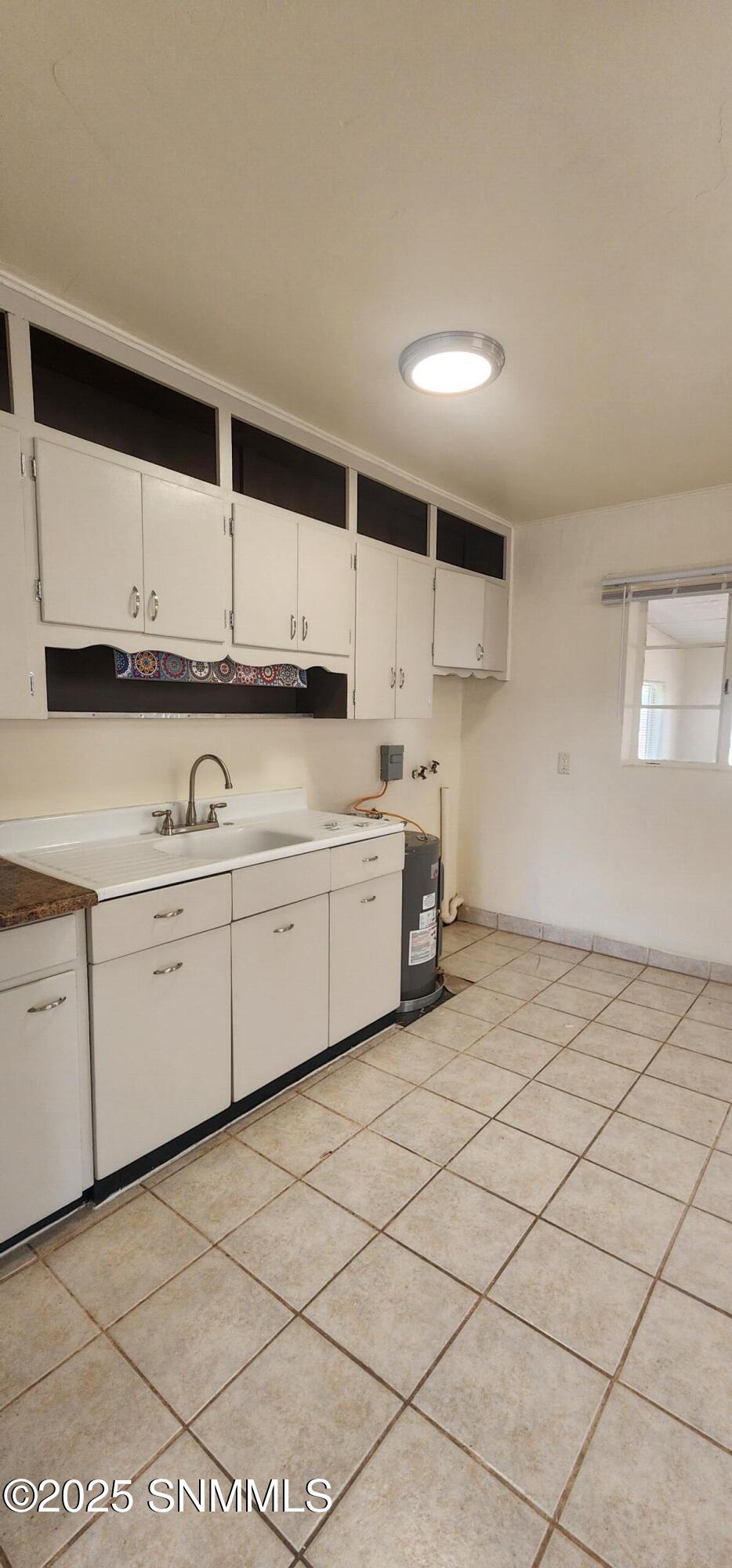 1206 W Hall Avenue Property Photo 7