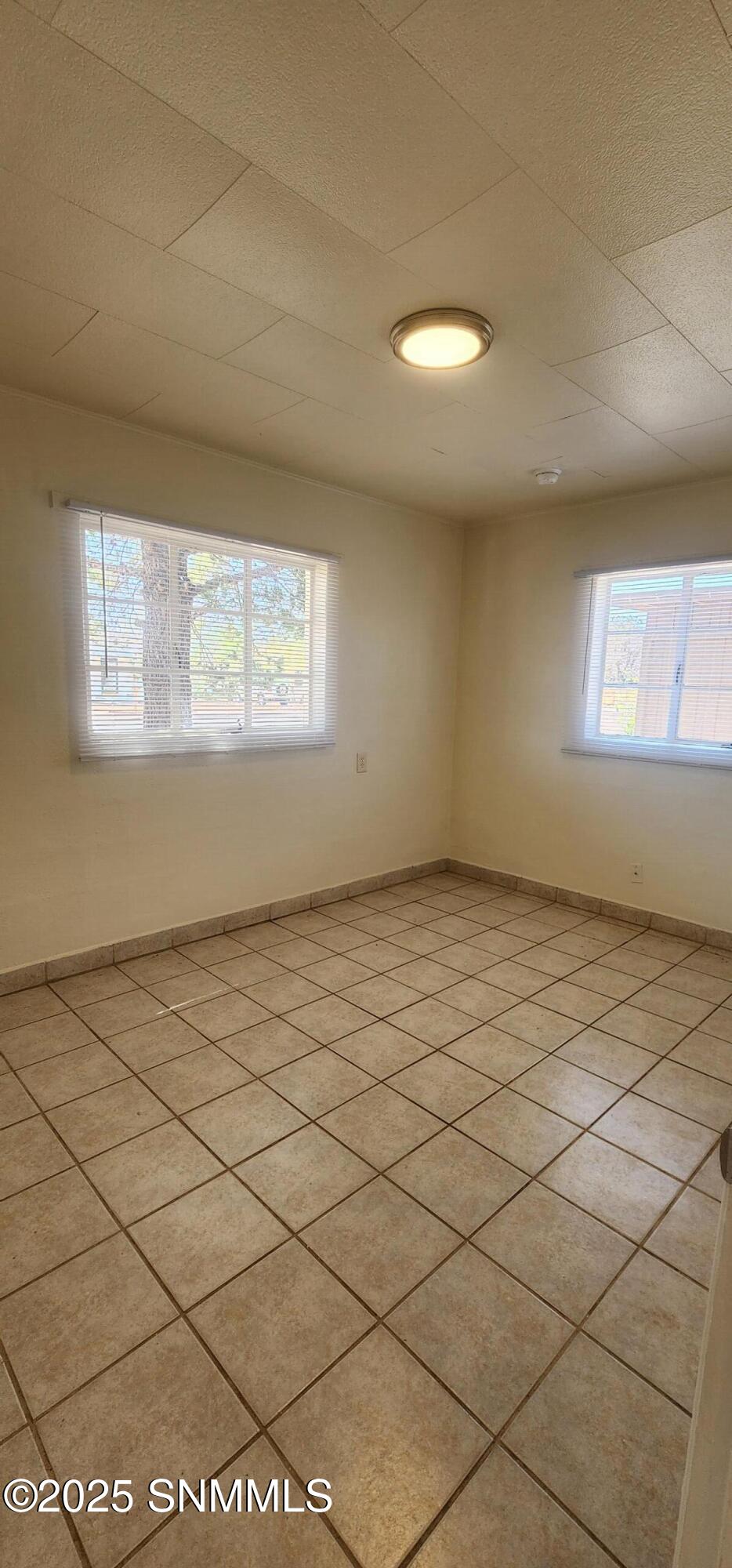 1206 W Hall Avenue Property Photo 12