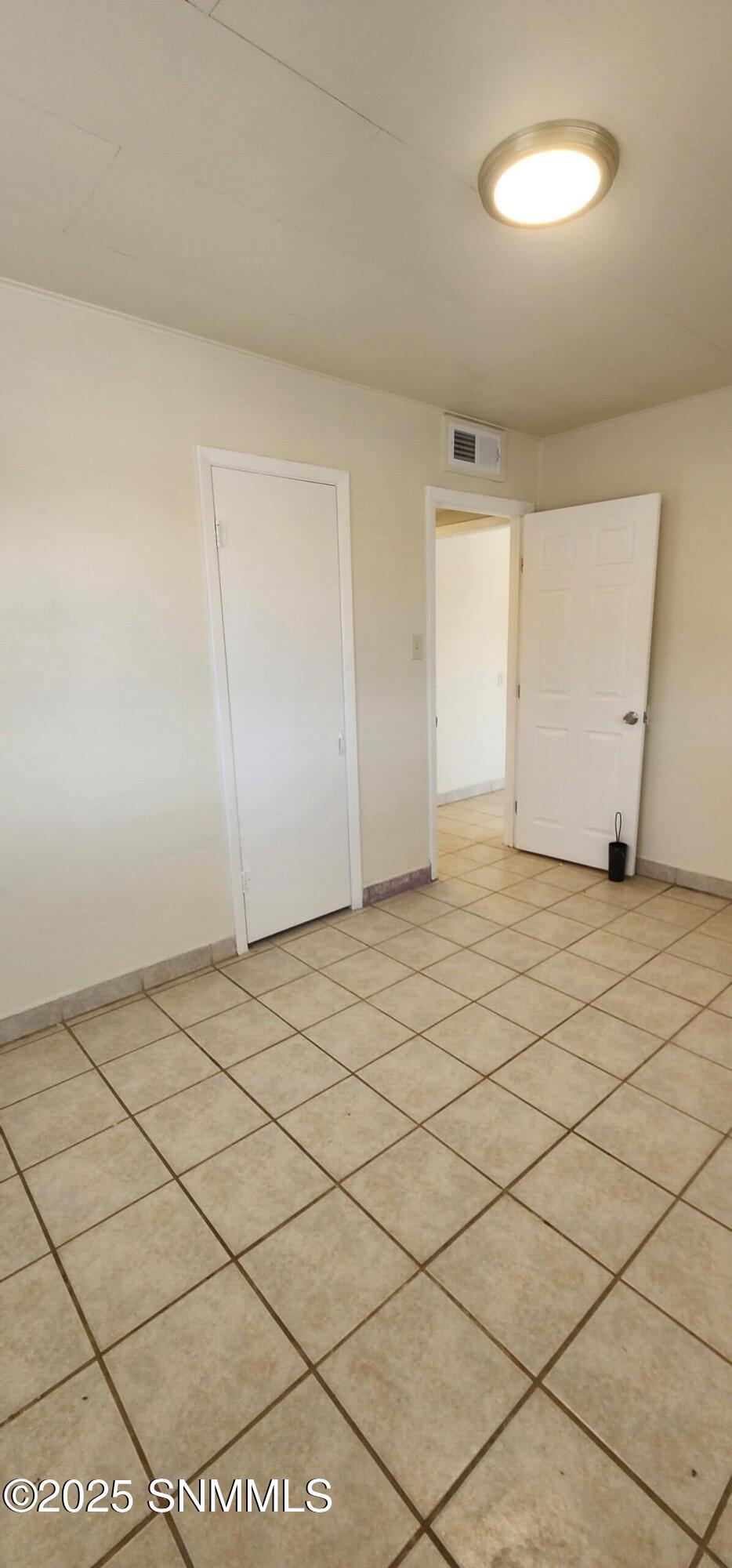 1206 W Hall Avenue Property Photo 13