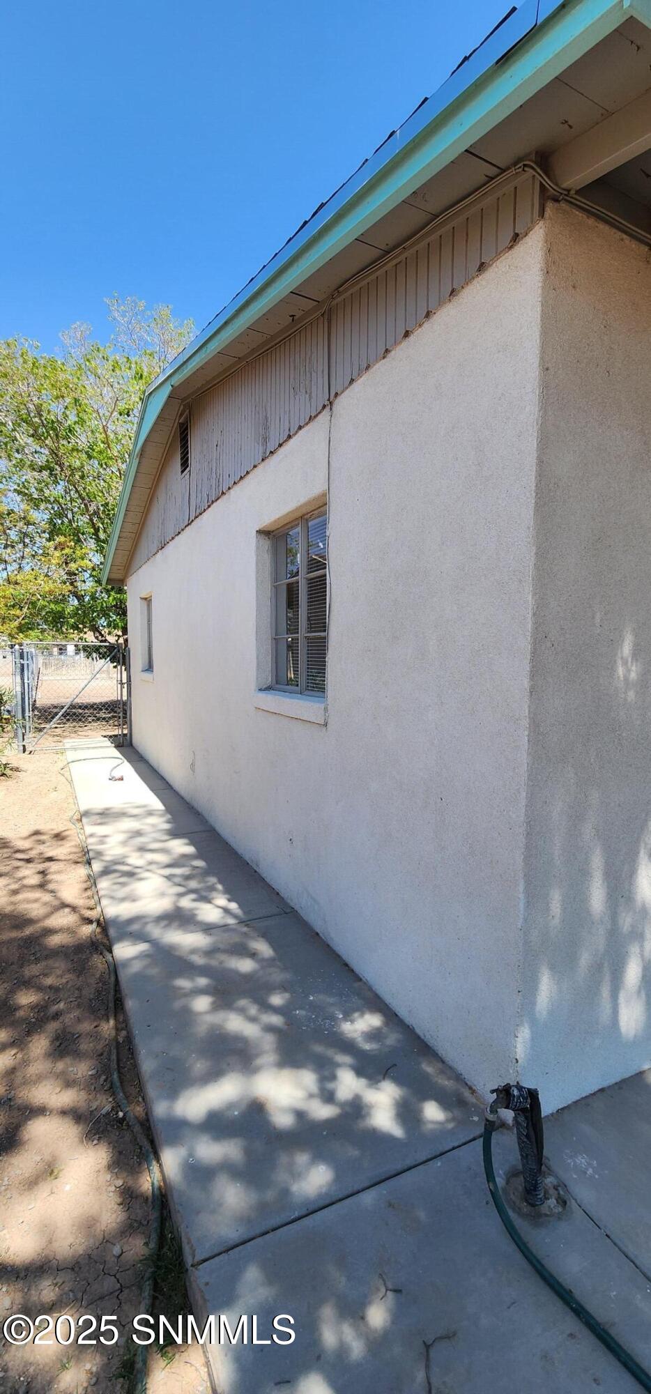1206 W Hall Avenue Property Photo 20