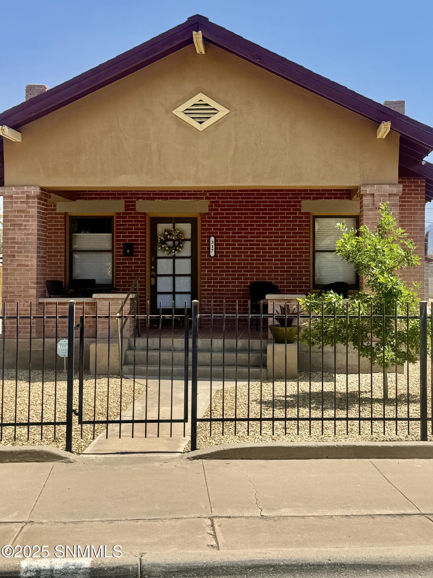 South Miranda Street Bungalows Real Estate Listings Main Image