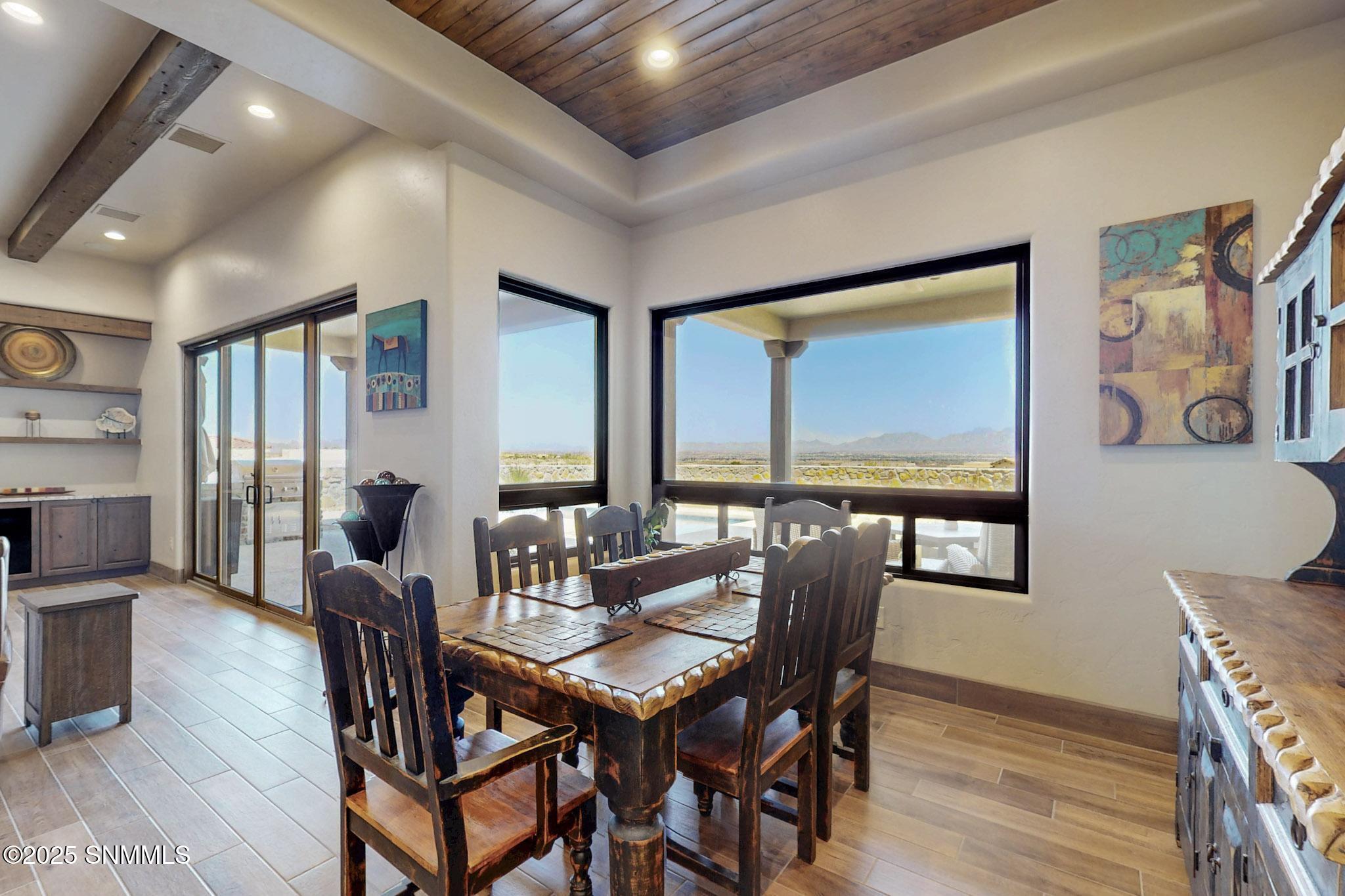 1554 Arco De Goya Property Photo 8