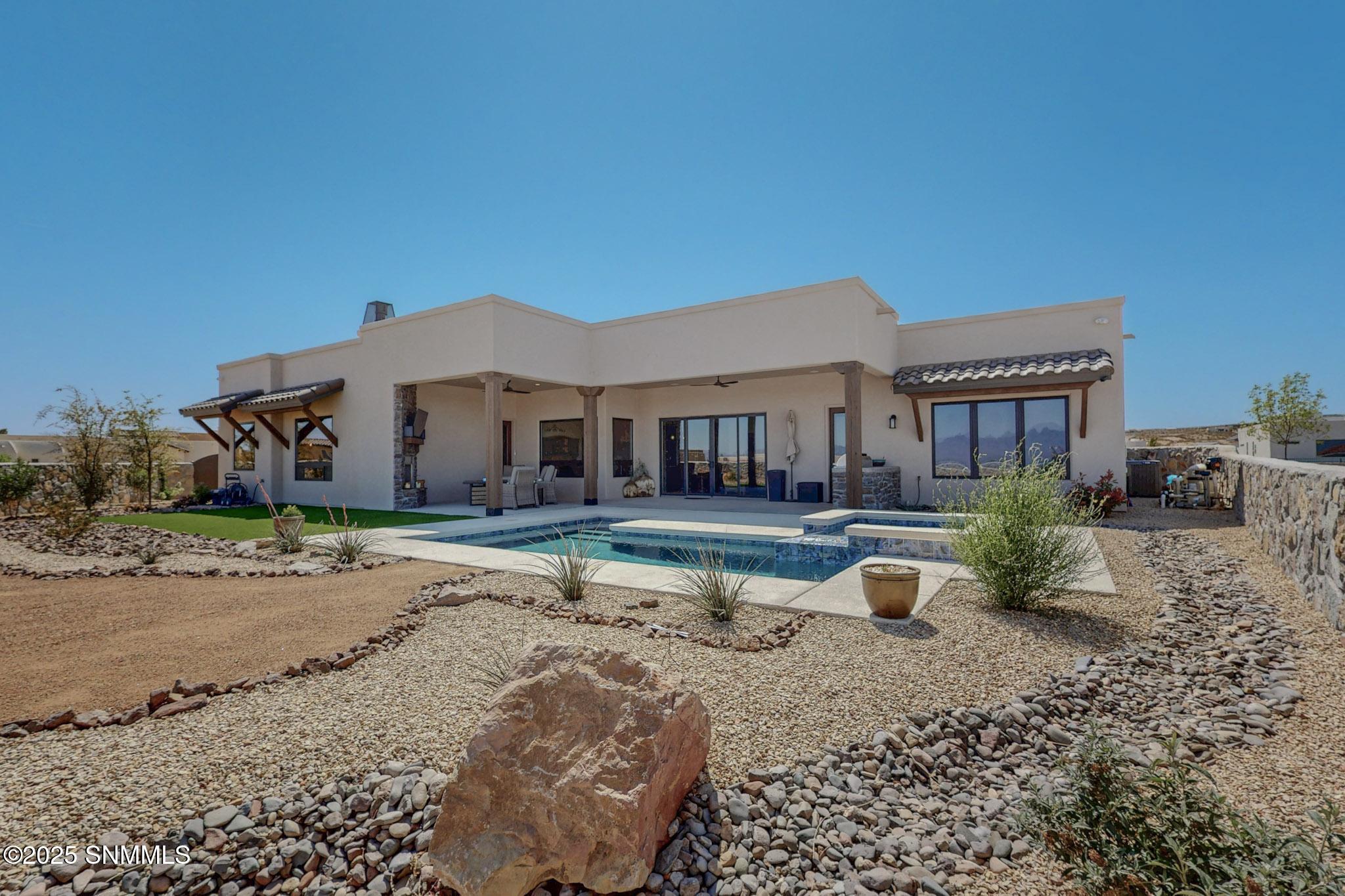 1554 Arco De Goya Property Photo 44