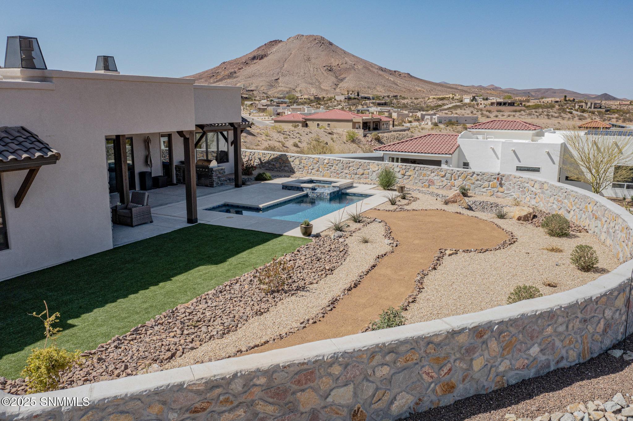 1554 Arco De Goya Property Photo 45