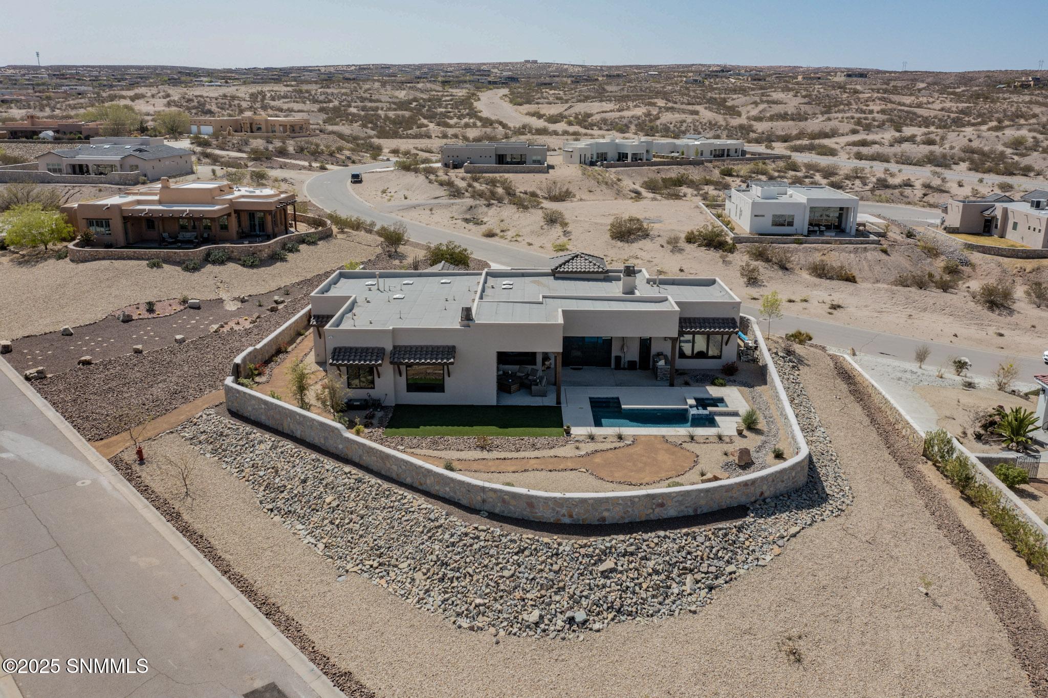 1554 Arco De Goya Property Photo 46