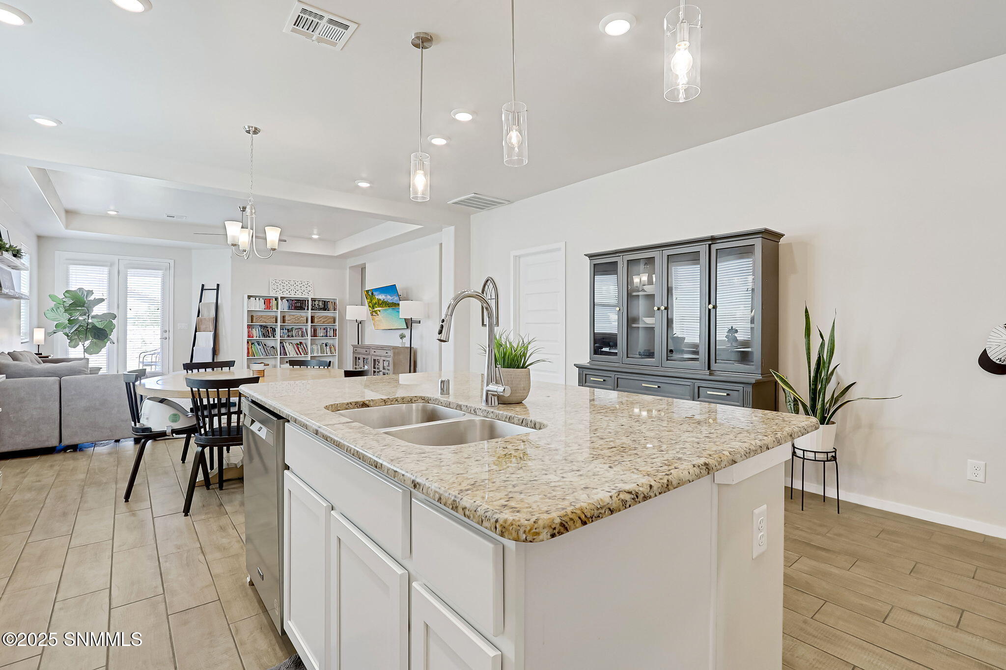 4729 Powder River Drive Property Photo 4