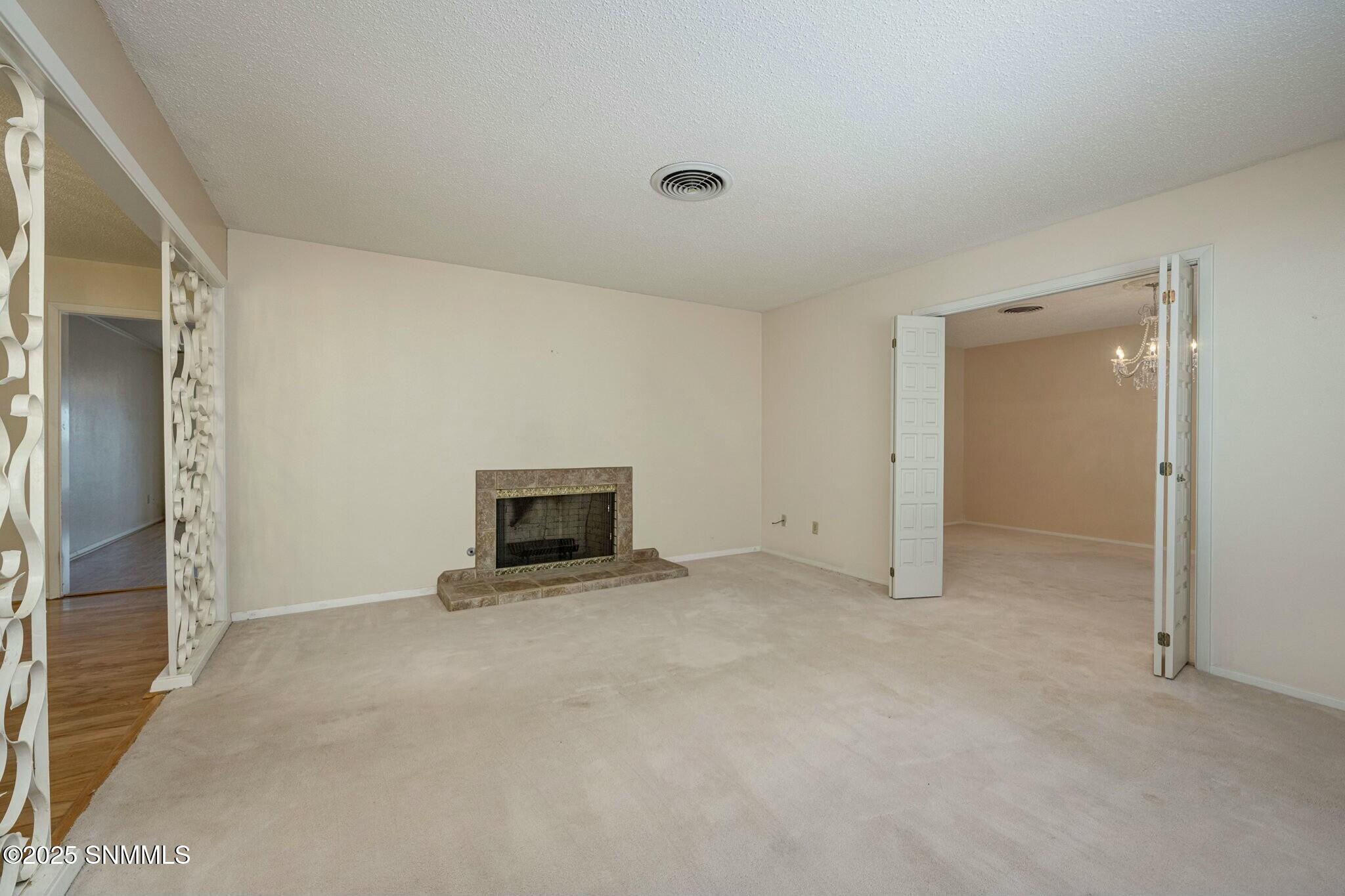 1811 Arizona Avenue Property Photo 8