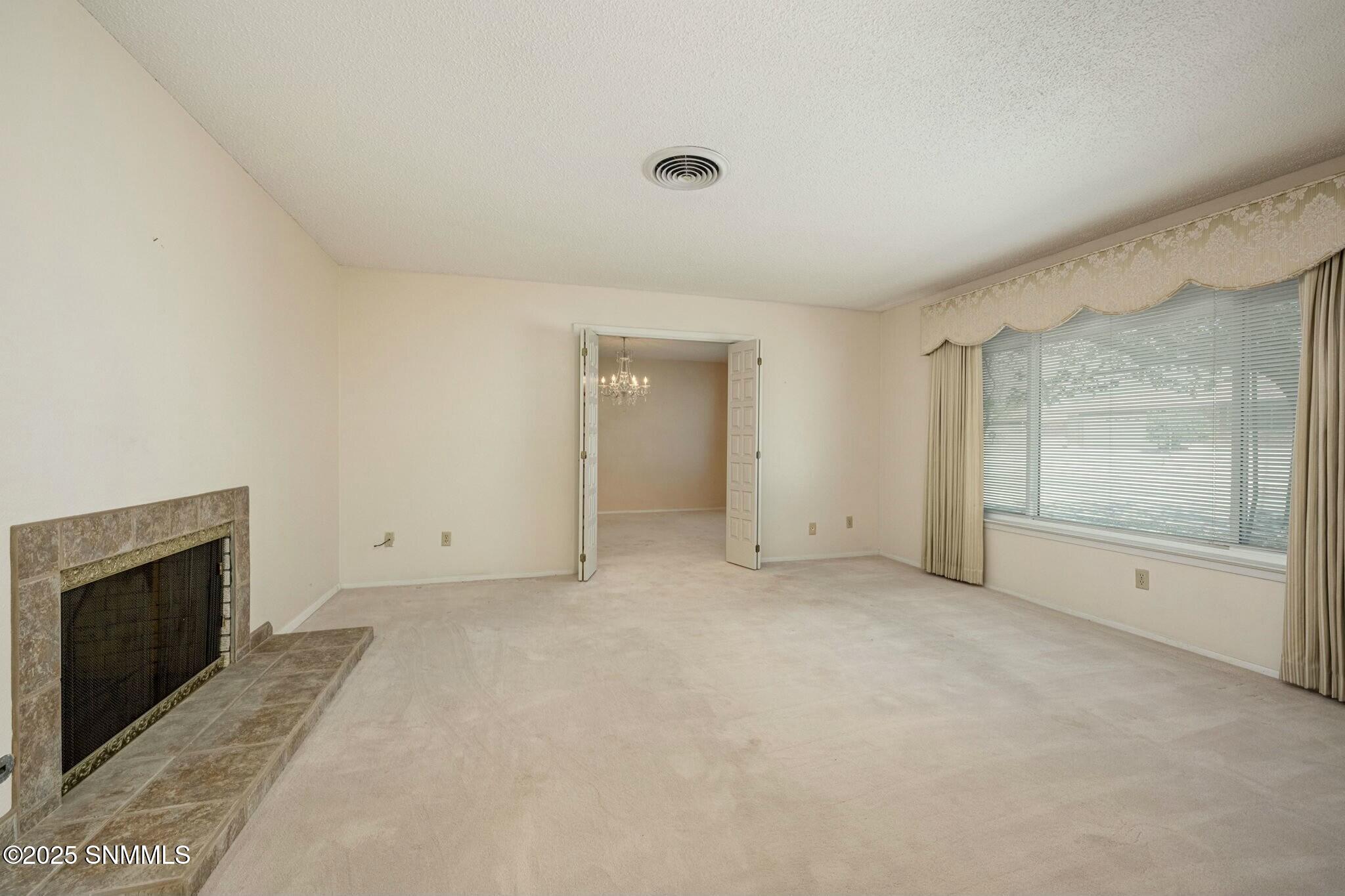 1811 Arizona Avenue Property Photo 9