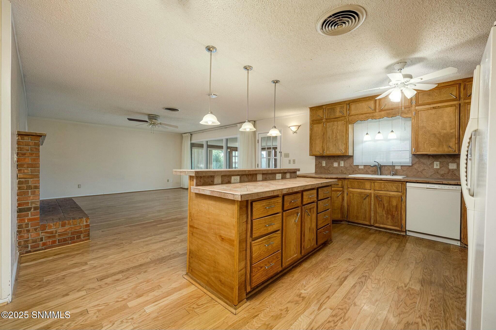 1811 Arizona Avenue Property Photo 14