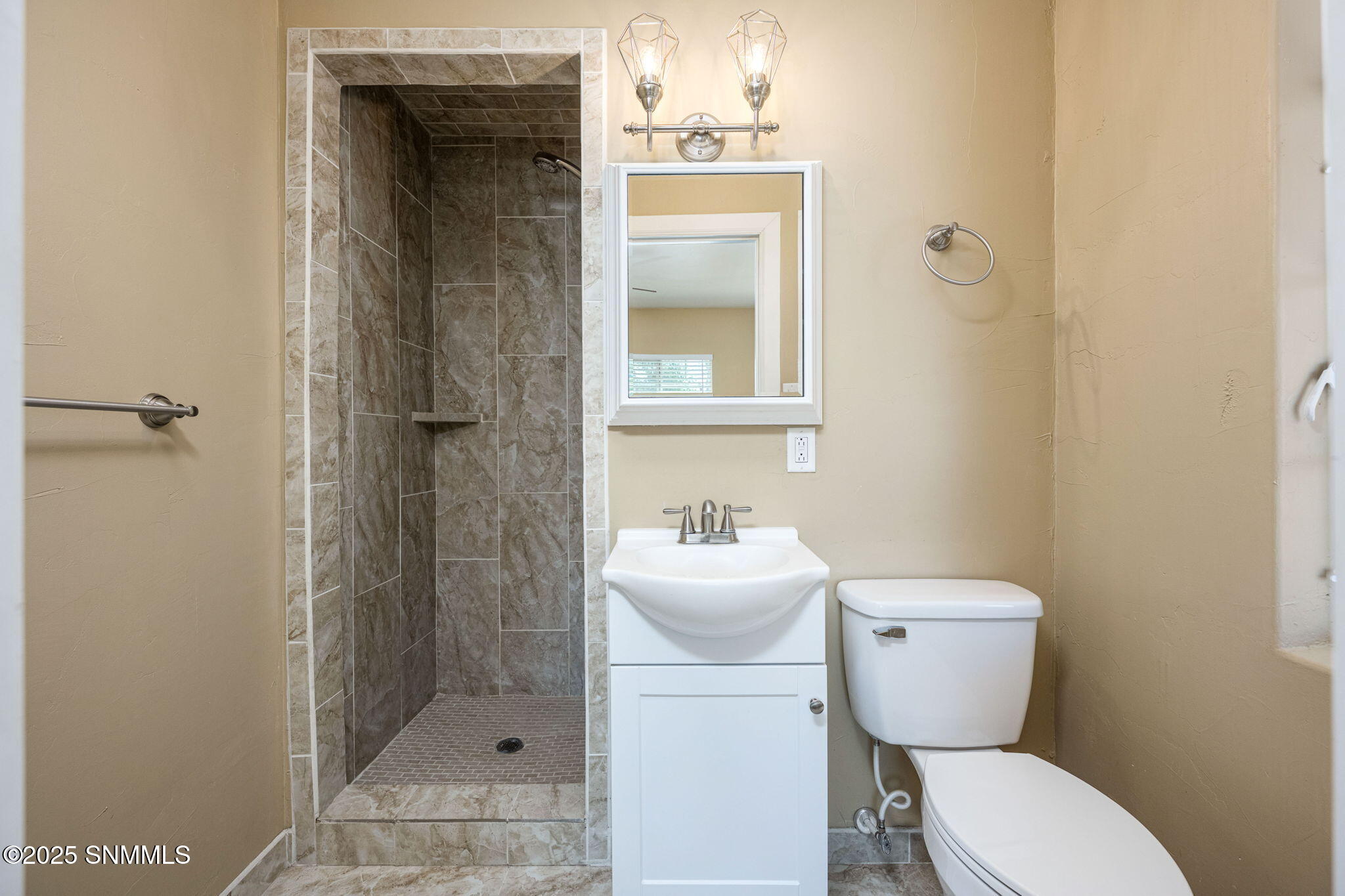 1795 Alamo Street Property Photo 18