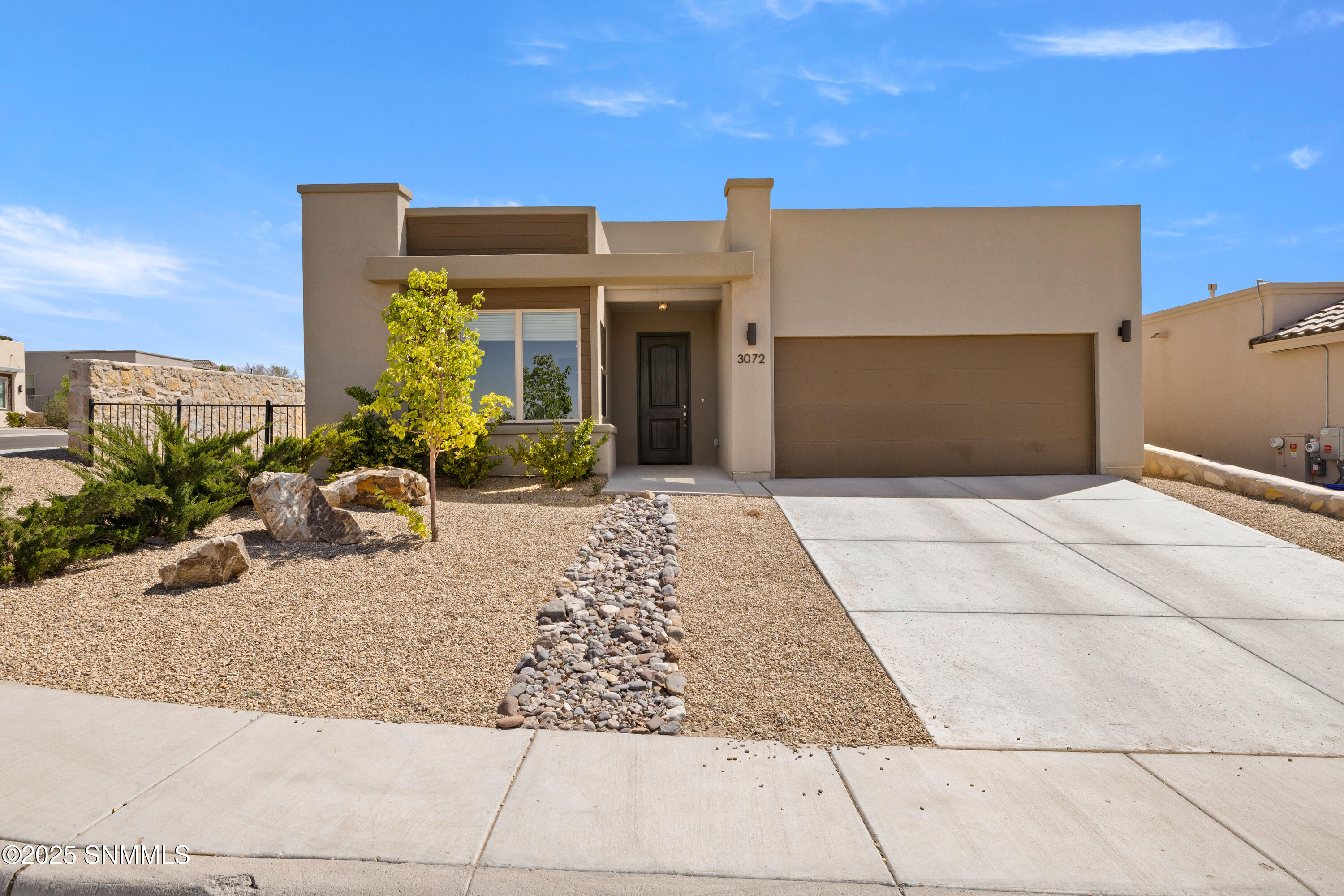 3072 Don Buck Drive Property Photo 1