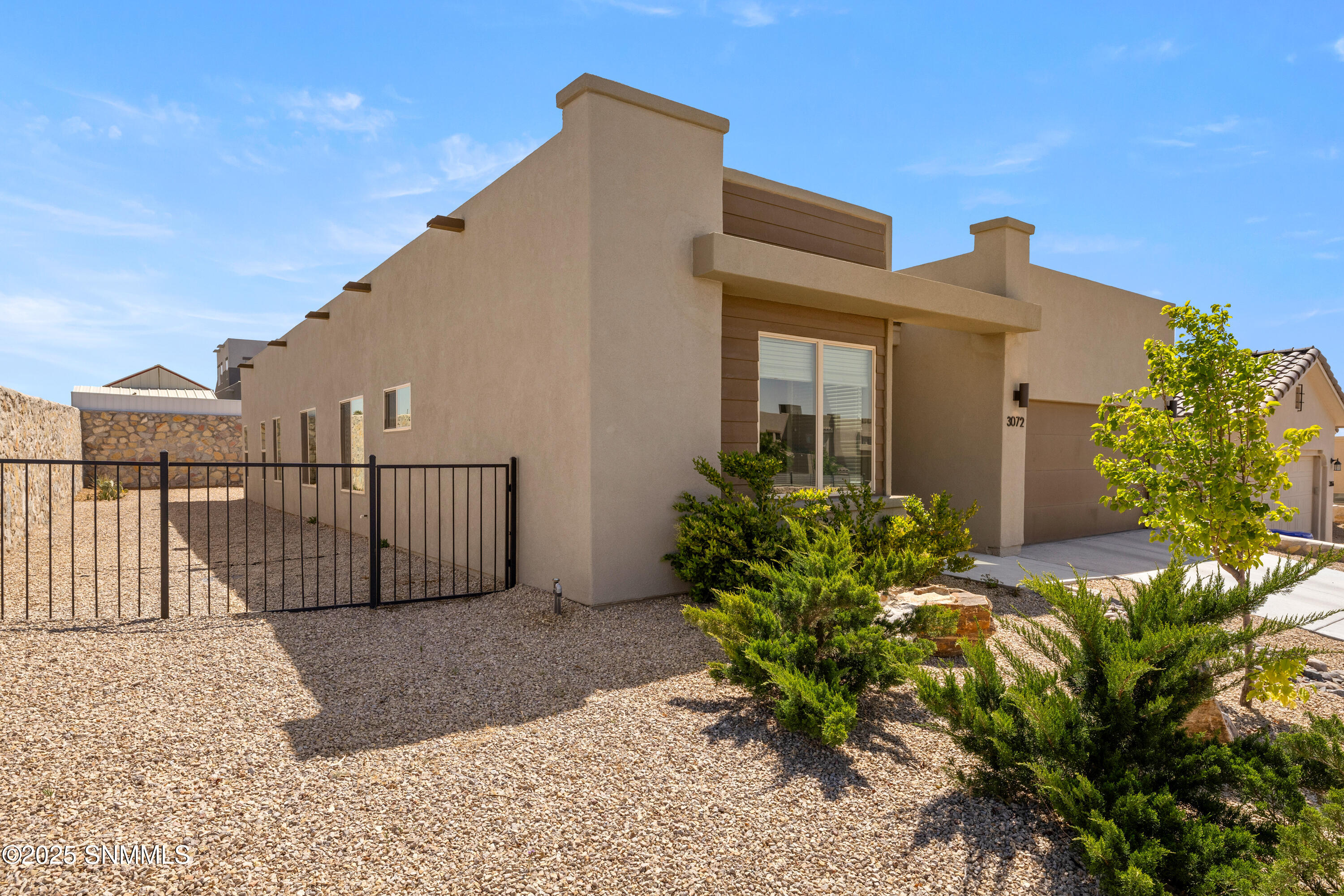 3072 Don Buck Drive Property Photo 3