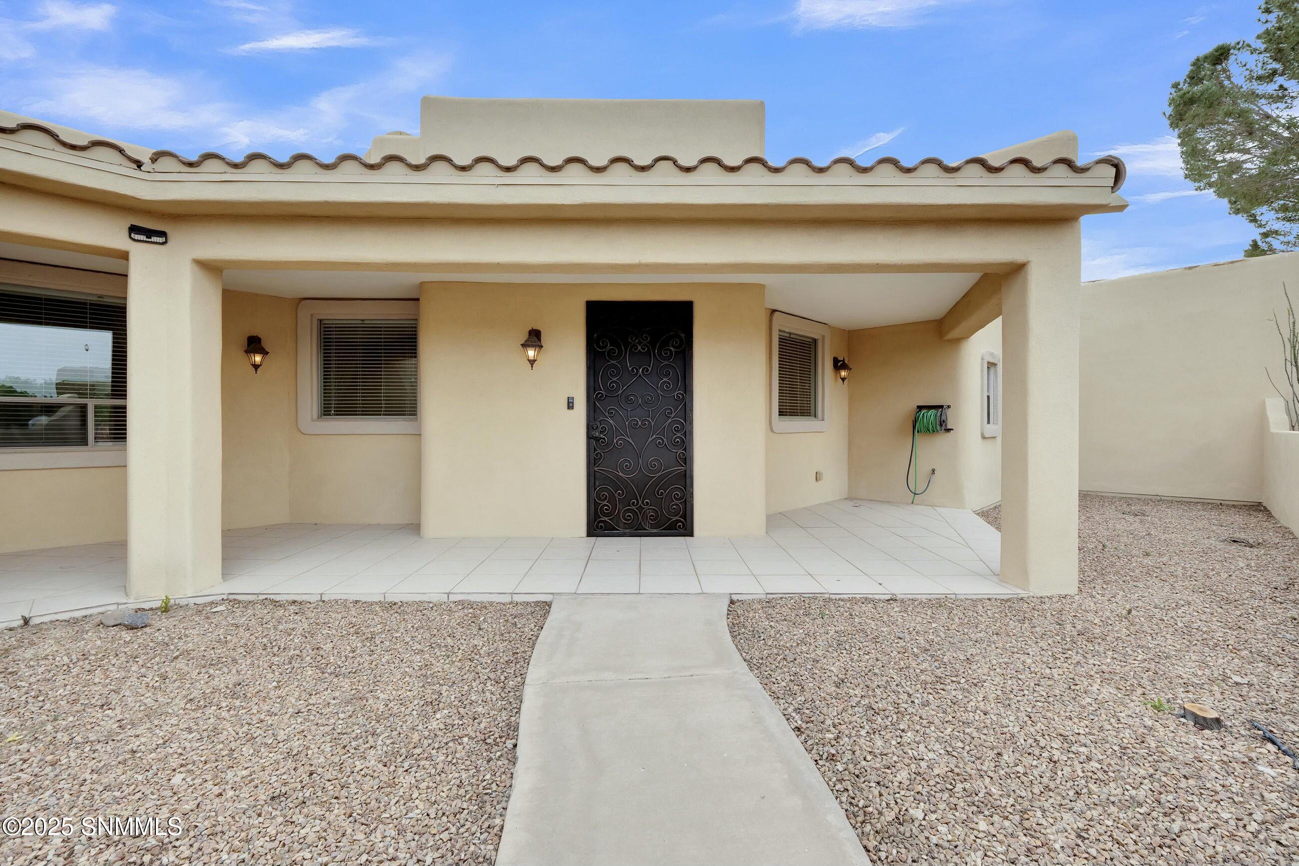 1876 El Presidio Drive Property Photo 9