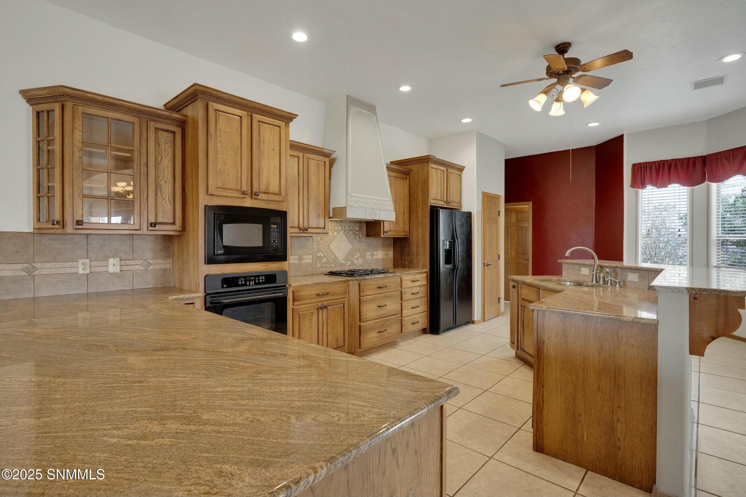 1876 El Presidio Drive Property Photo 19