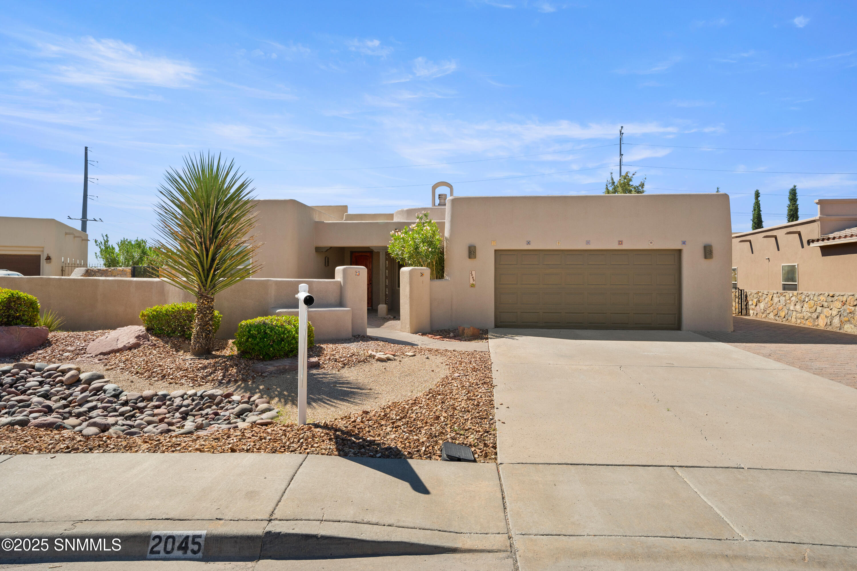 2045 Southern Star Loop Property Photo 3